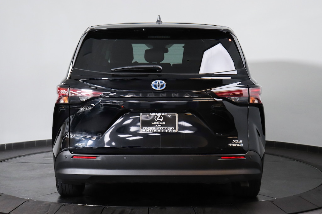 Used 2023 Toyota Sienna XLE