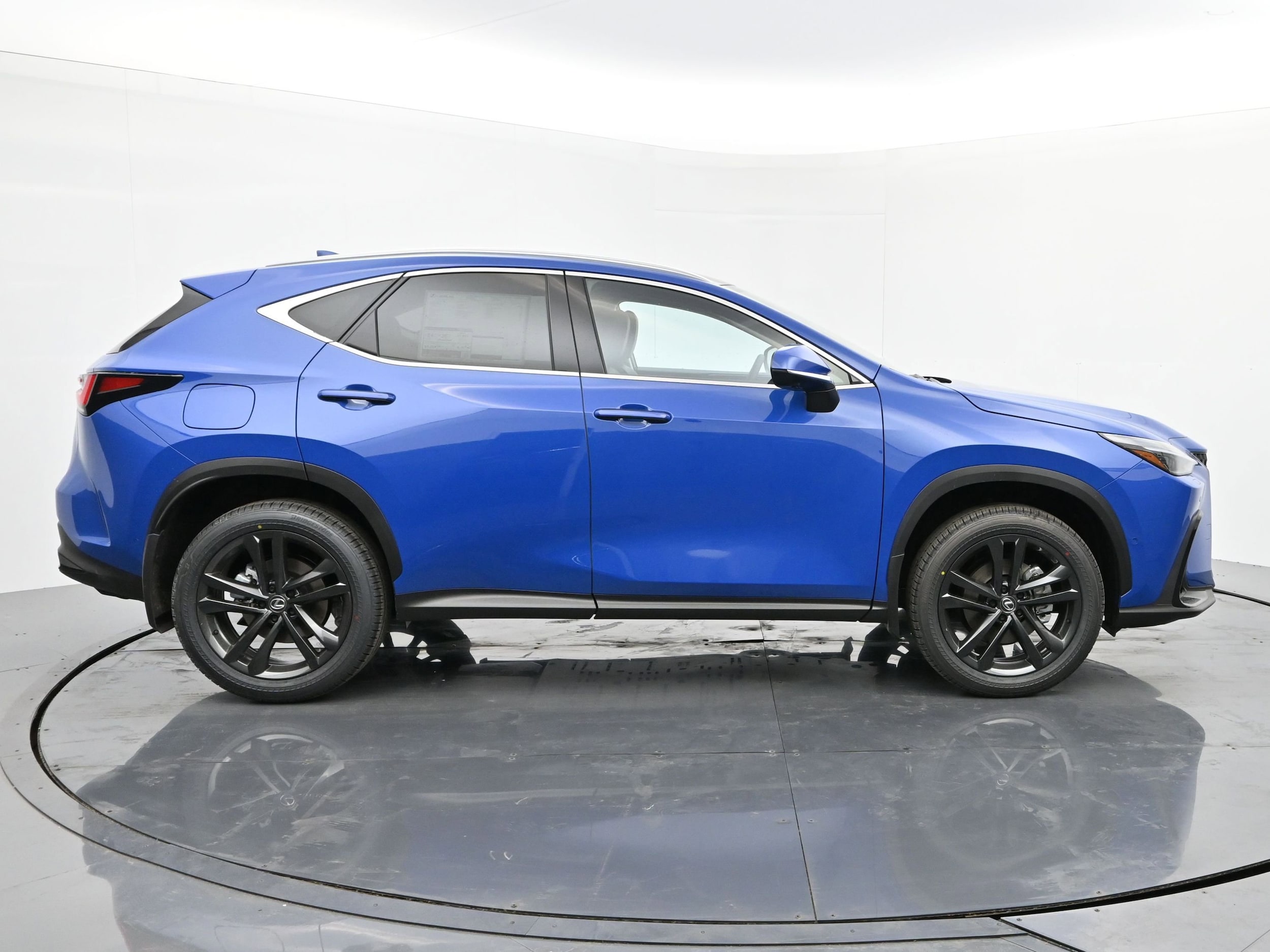 2025 Lexus NX - Photo 6