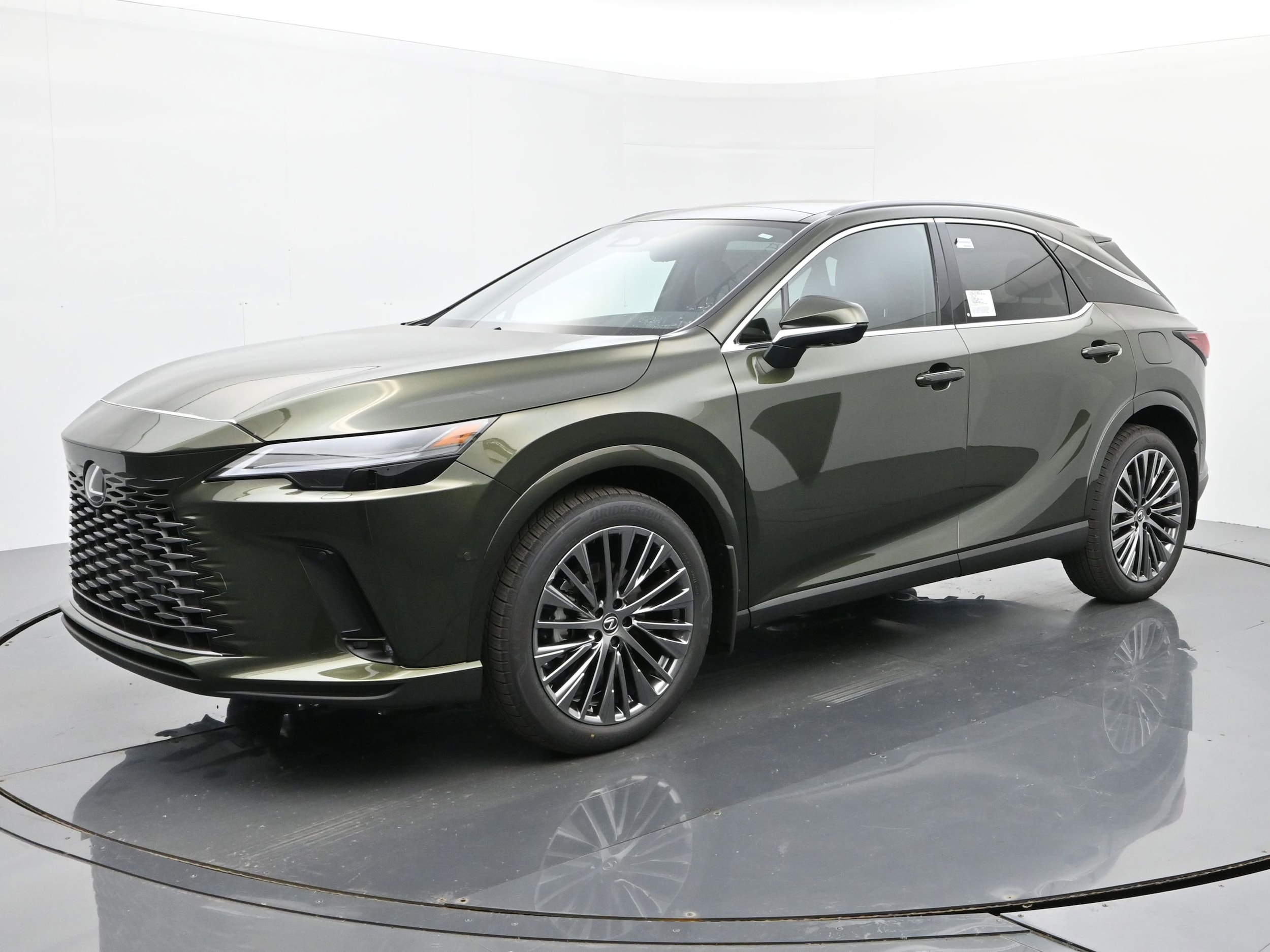 2025 Lexus RX PHEV 450h+'s photo