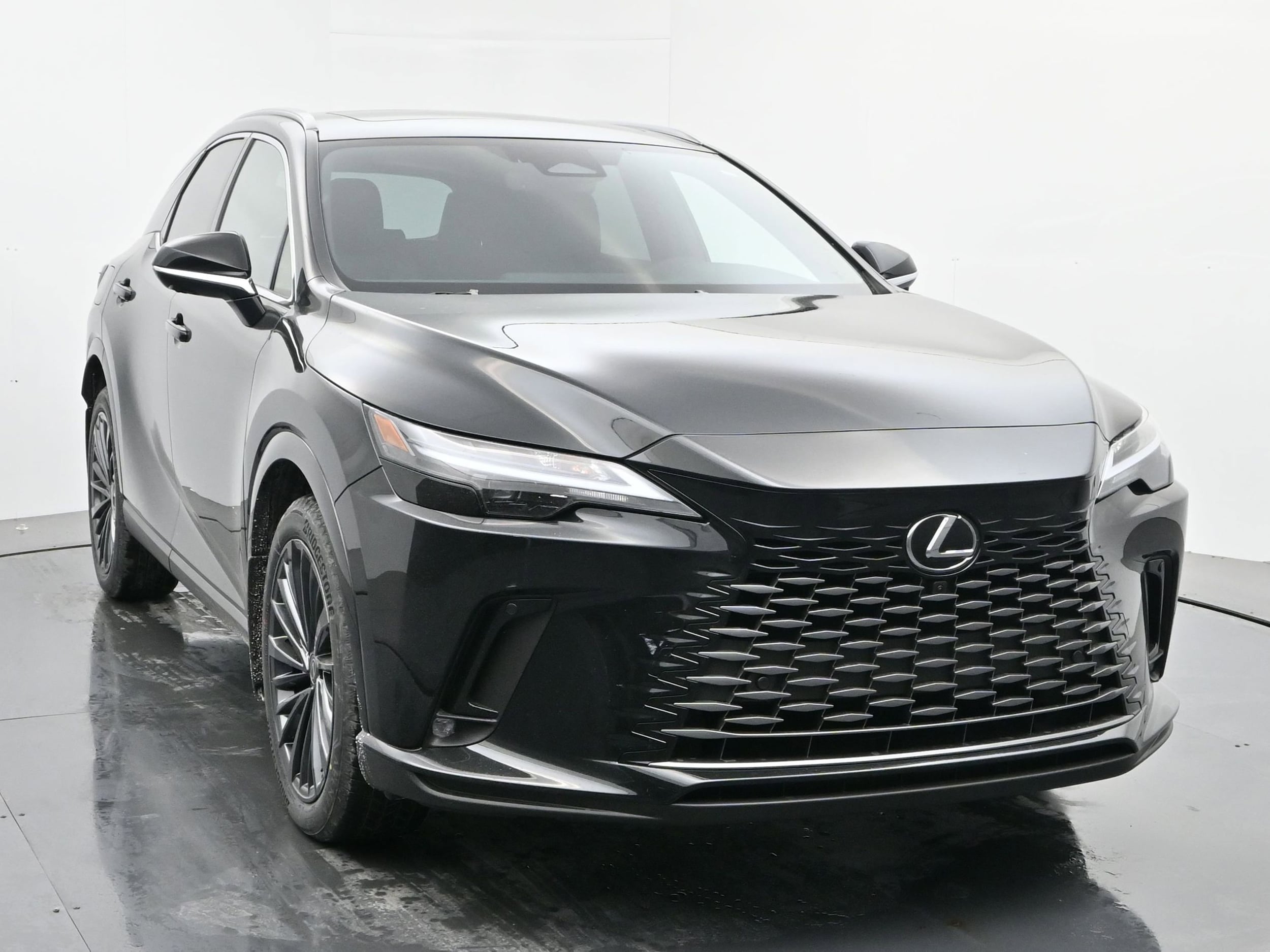 2026 Lexus RX 450h+ Premium - Photo 8