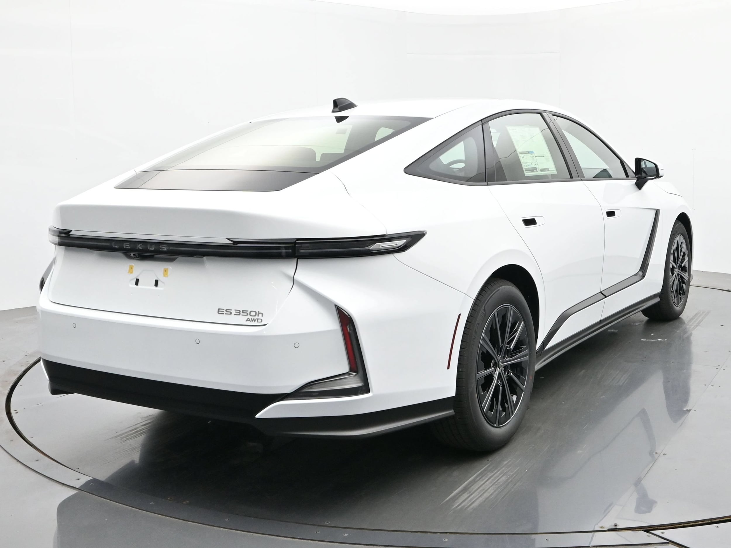 2026 Lexus ES Hybrid 5