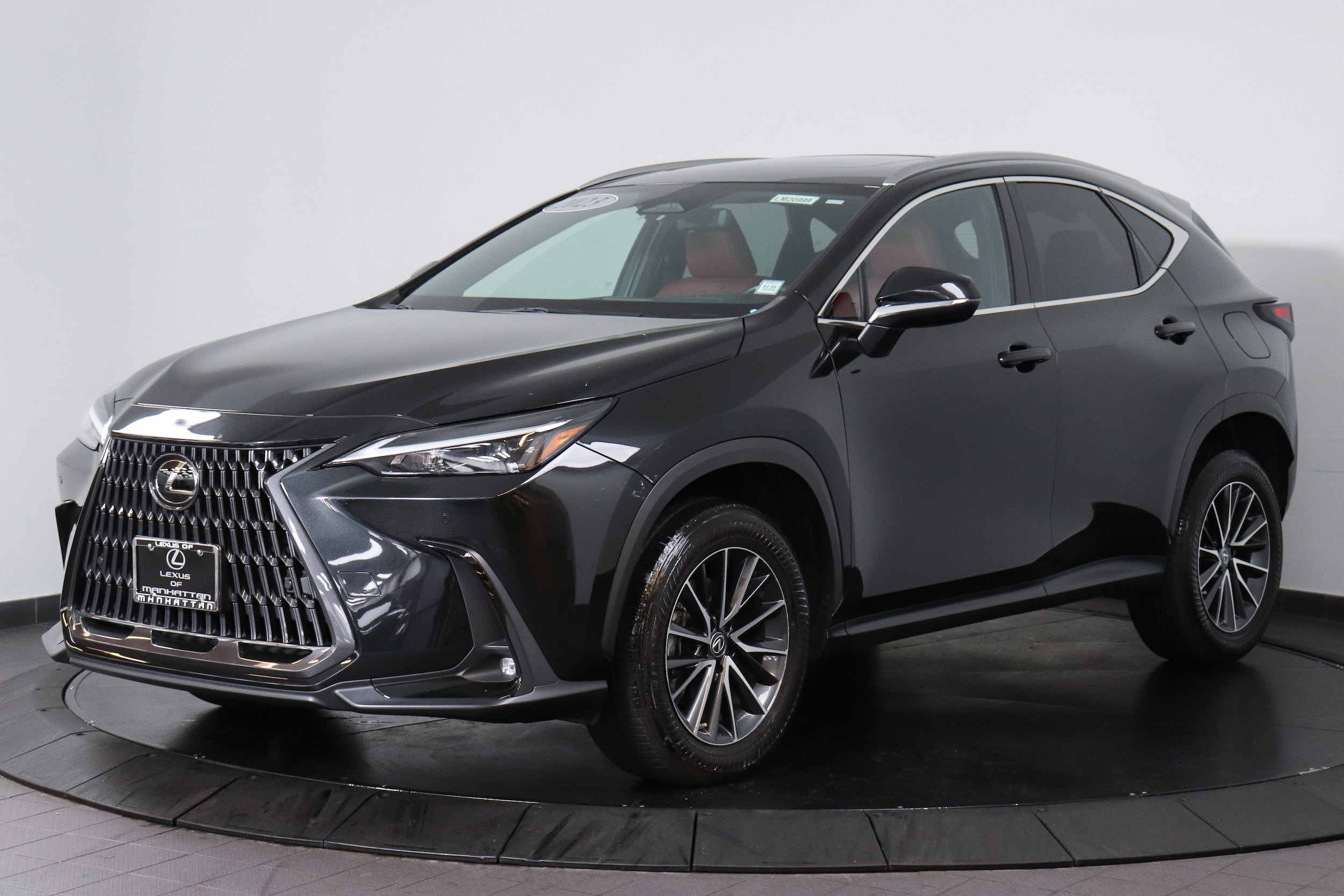 2023 Lexus NX 350's photo