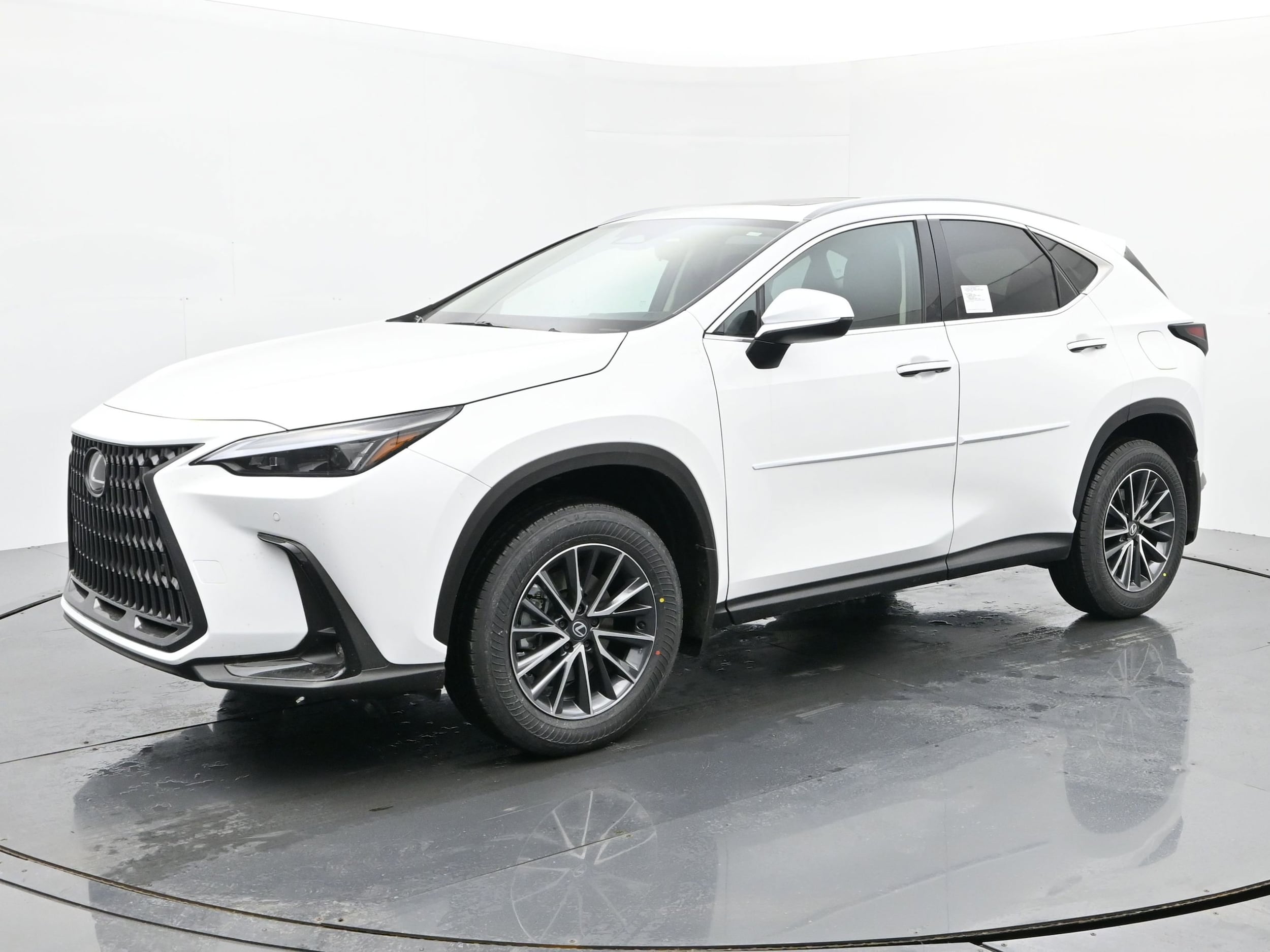 2026 Lexus NX Hybrid 350h's photo