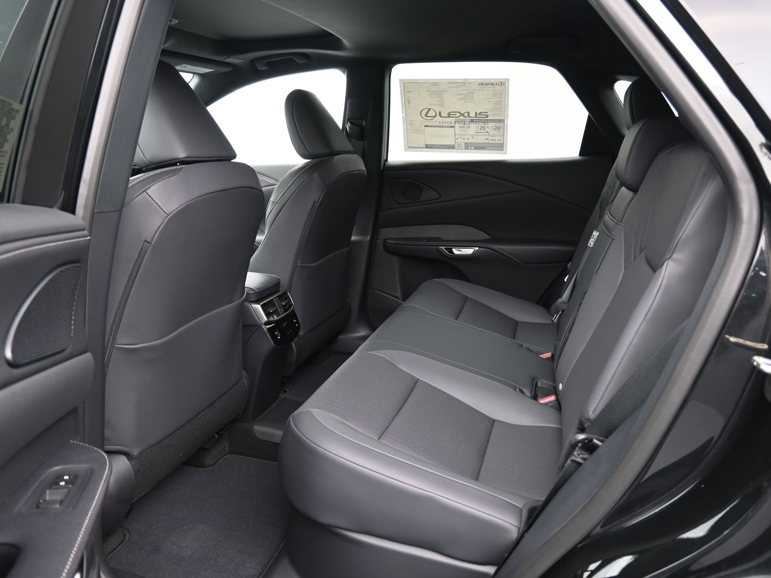 2026 Lexus RX 450h+ Premium - Photo 10