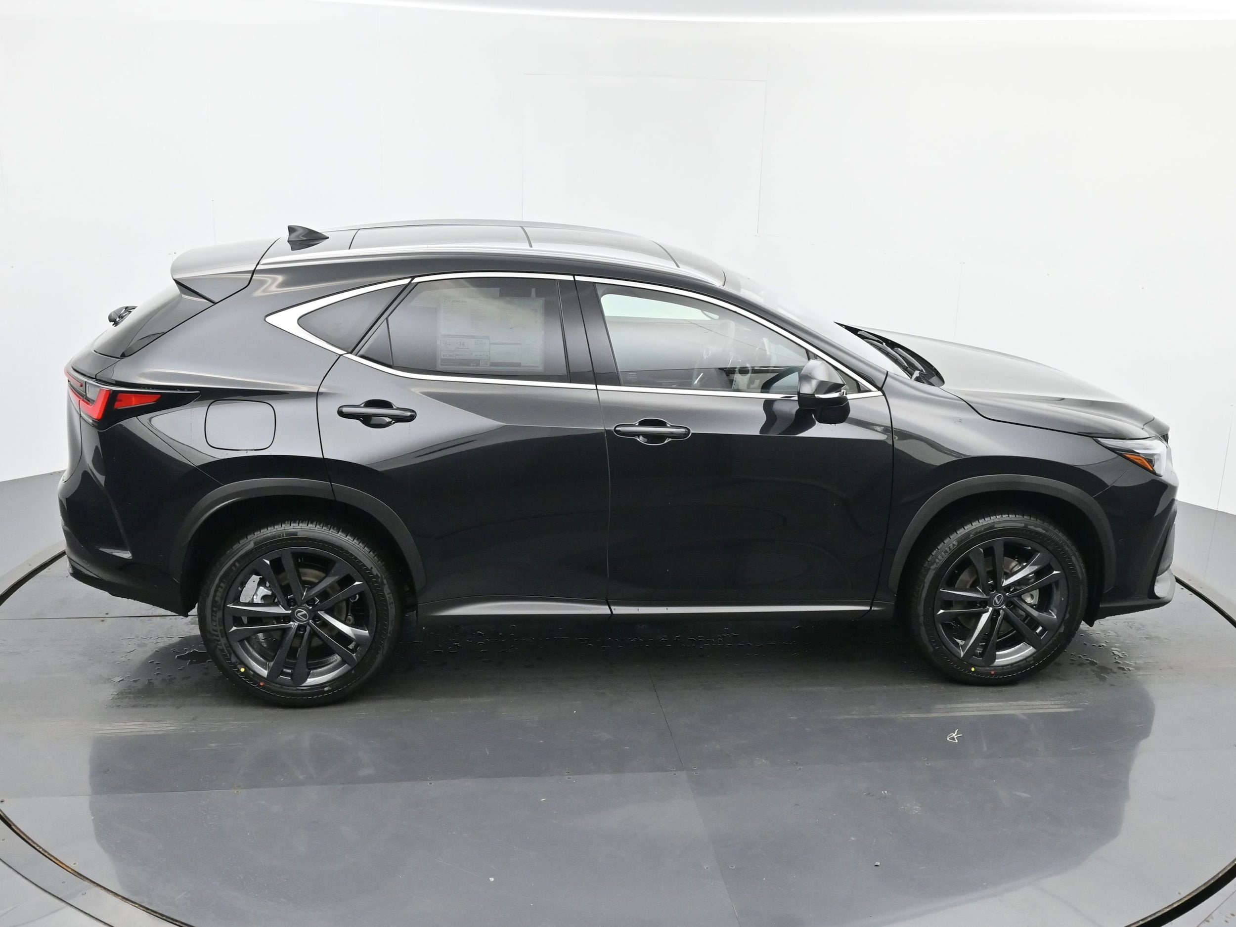 2026 Lexus NX 450h+ Luxury - Photo 28