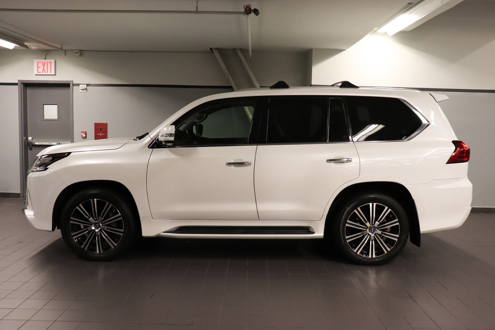 Used 2020 Lexus LX 570 with VIN JTJDY7AX3L4315111 for sale in New York, NY