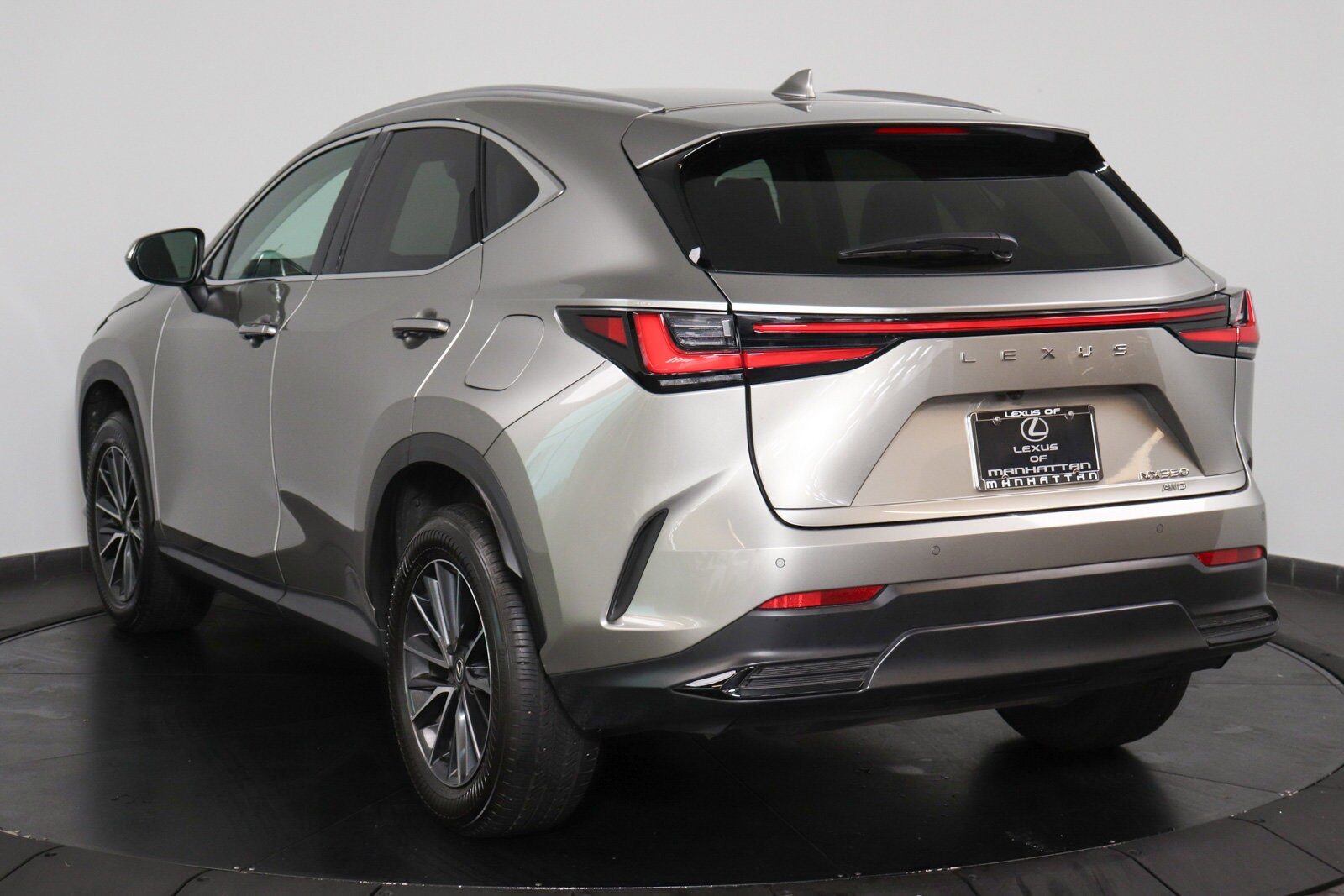 2025 Lexus NX 350 Premium photo 3