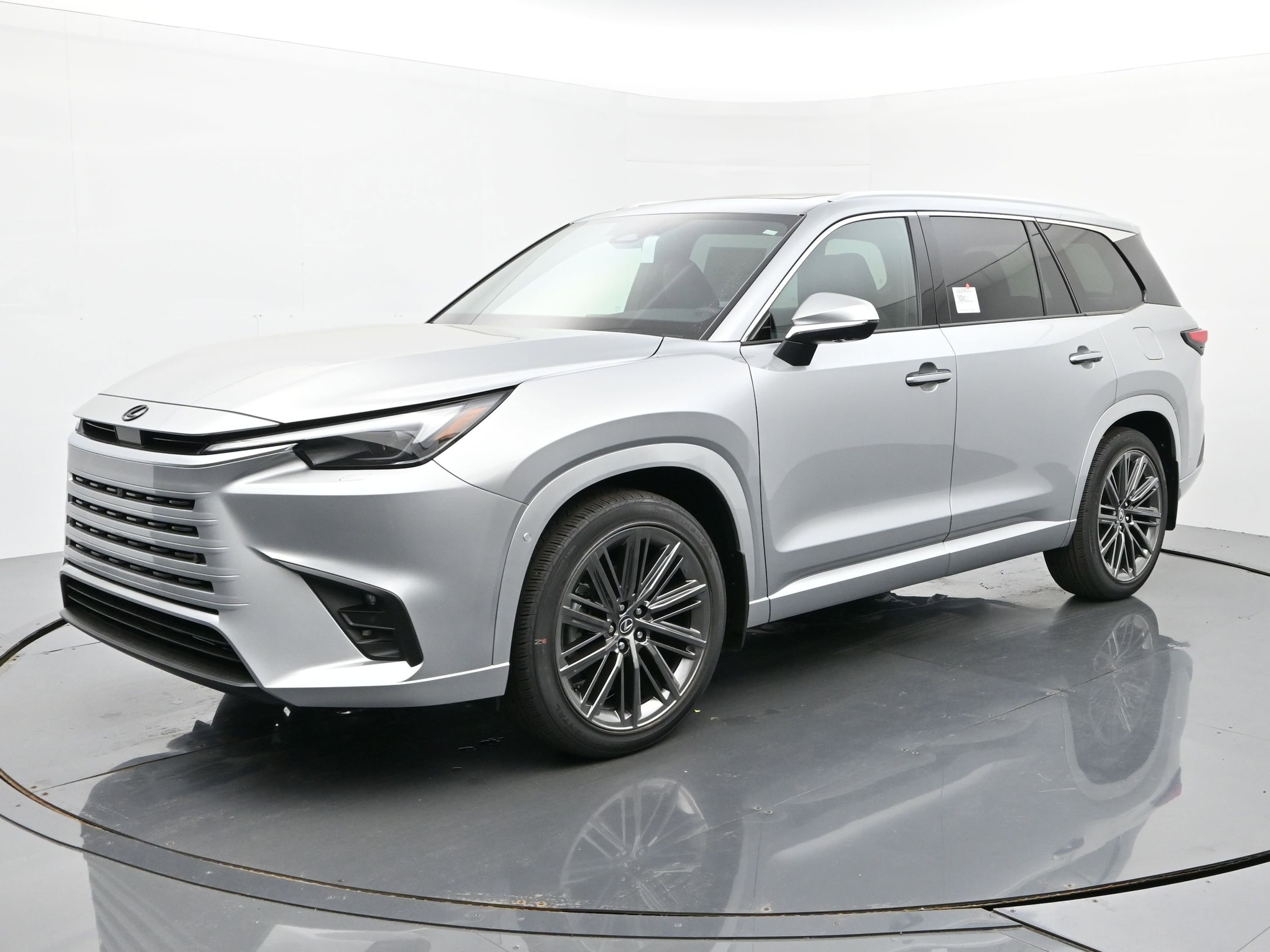 2025 Lexus TX Luxury's photo