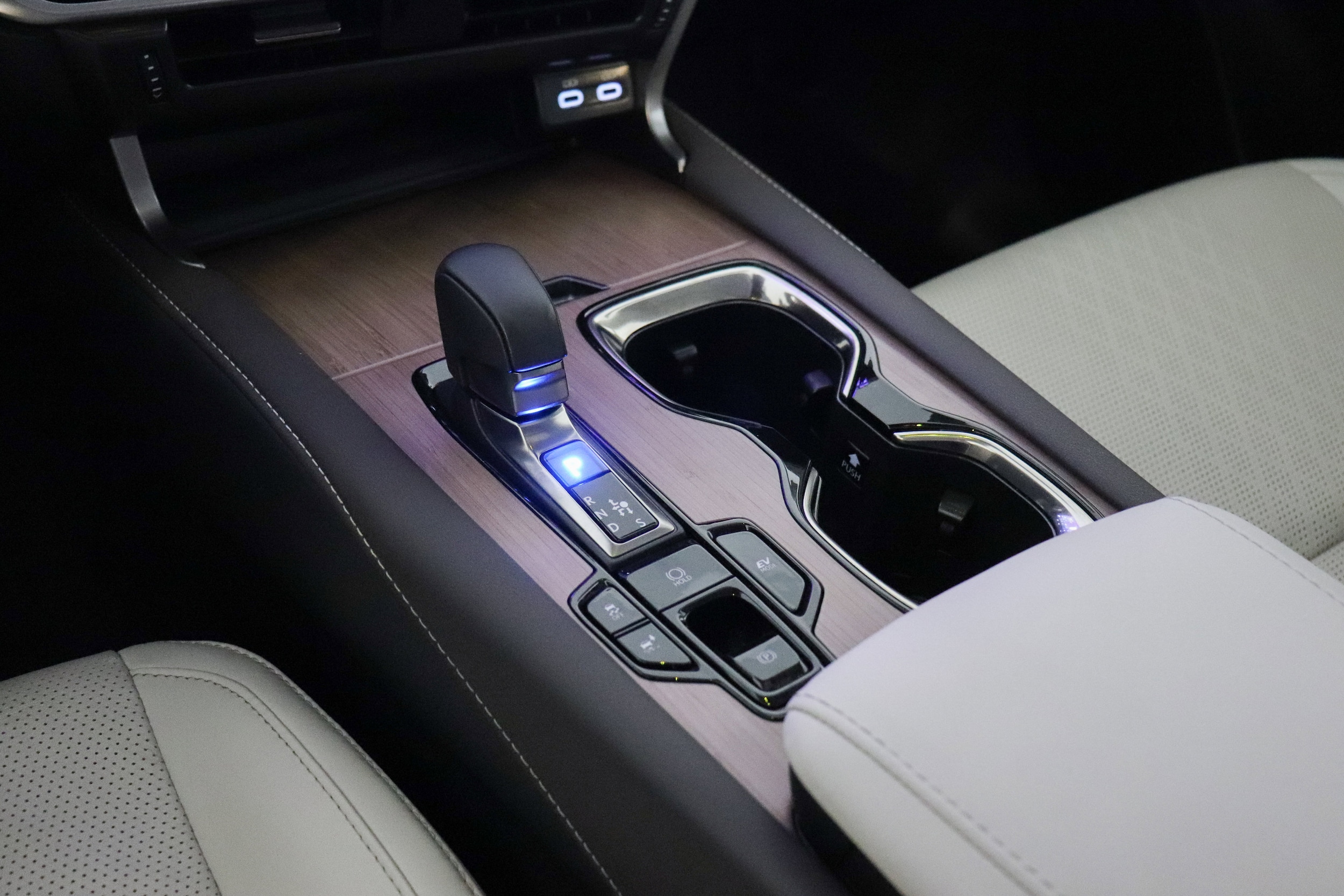 2024 Lexus RX Hybrid 350h - Photo 29