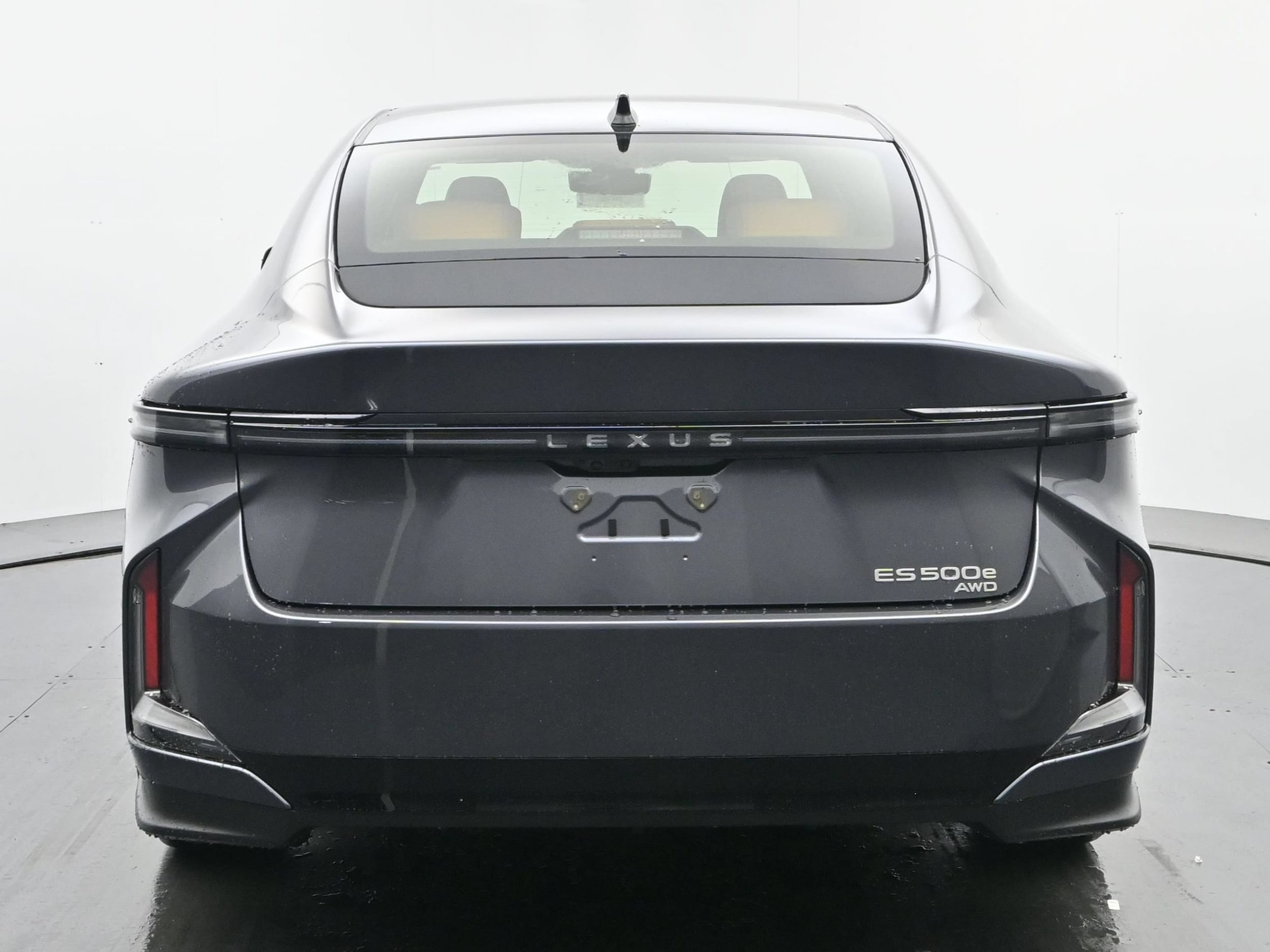 2026 Lexus ESe 4