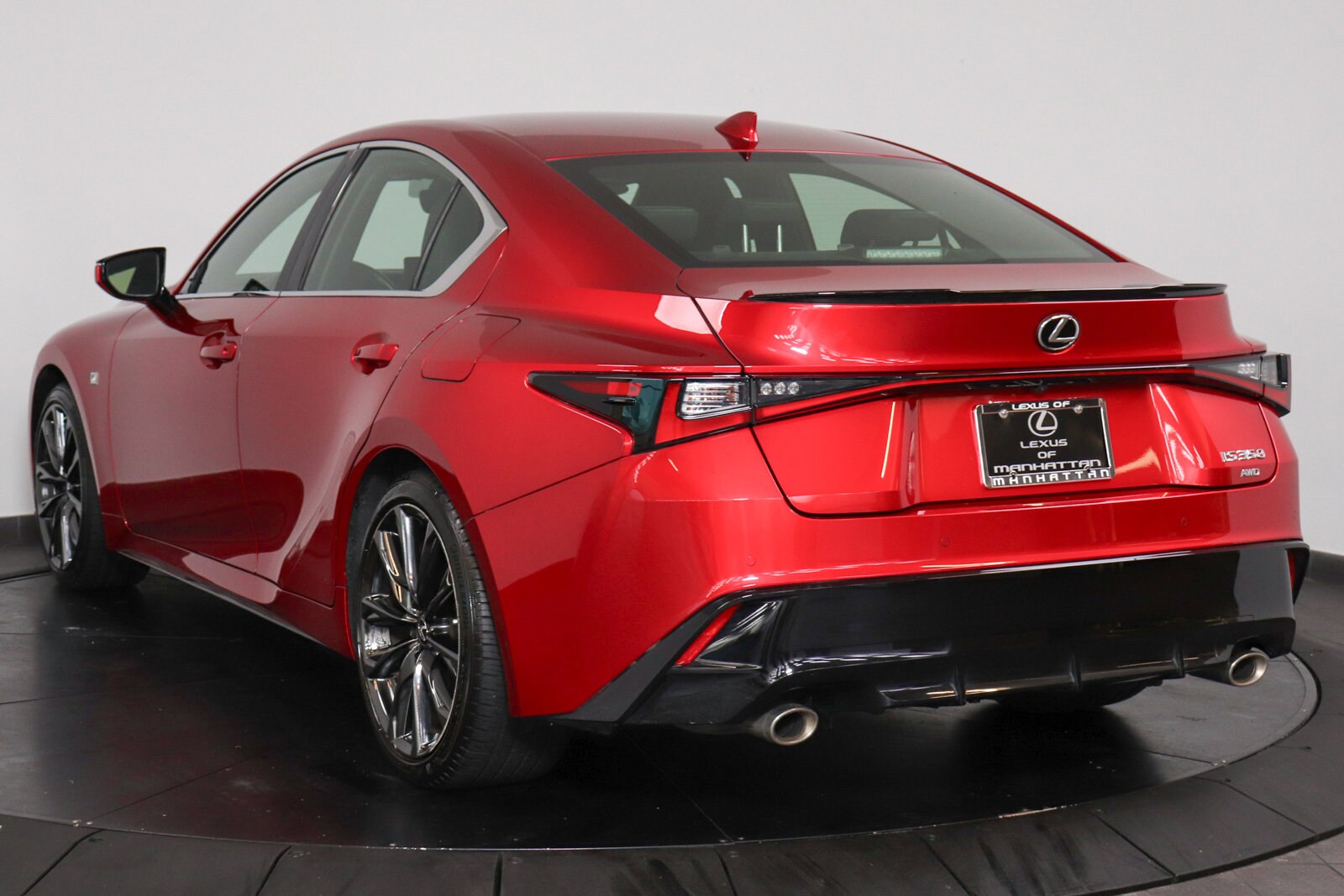 2022 Lexus IS 350 F SPORT photo 3