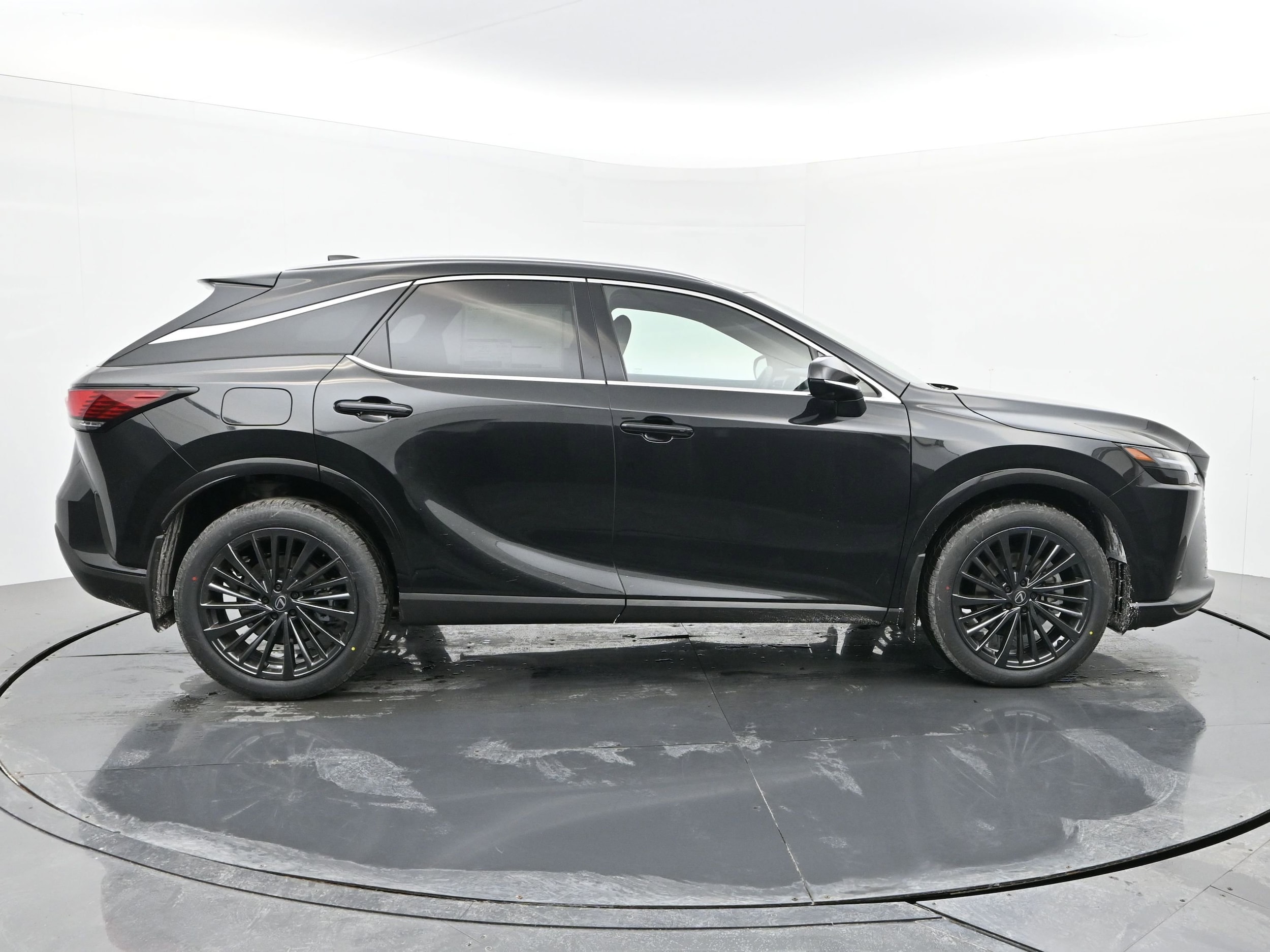 2026 Lexus RX 450h+ Premium - Photo 6