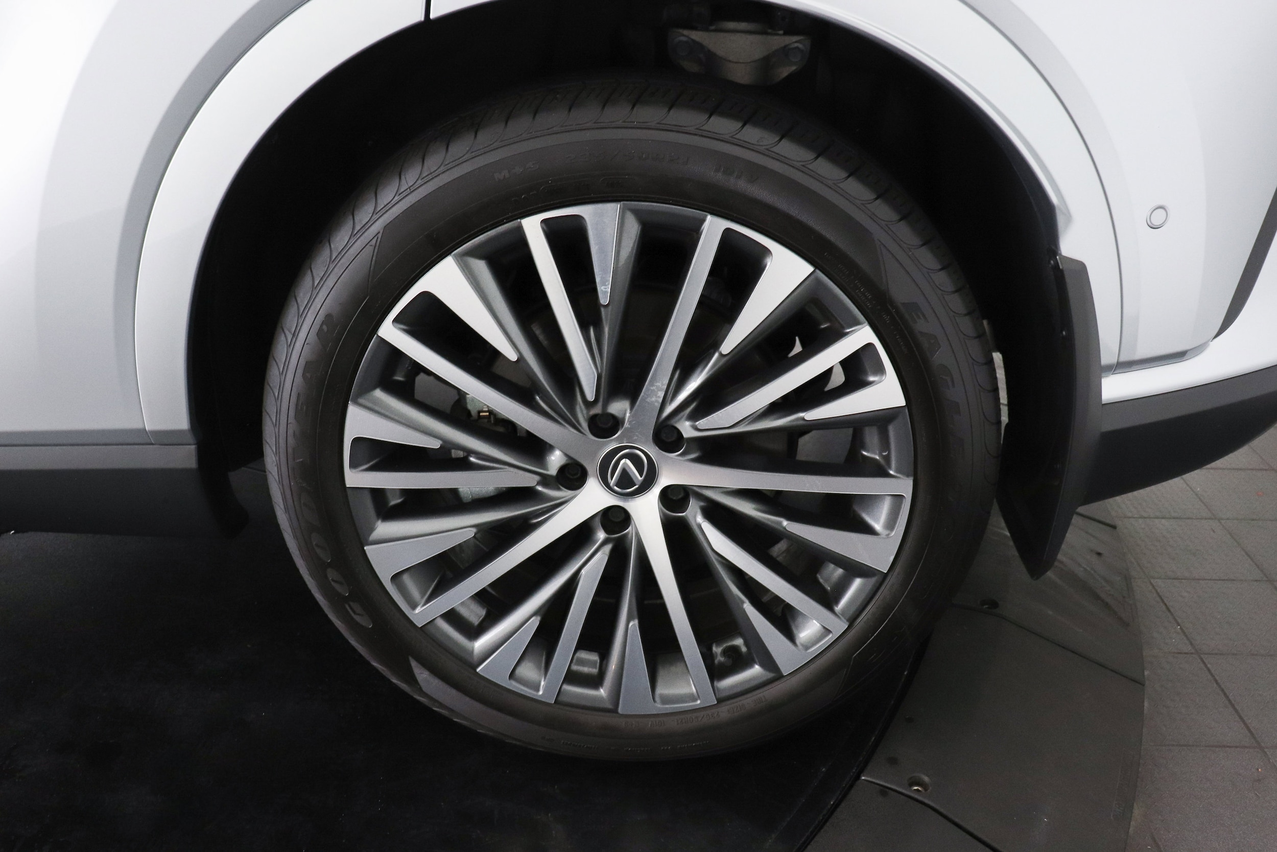 2024 Lexus RX Hybrid 350h - Photo 9