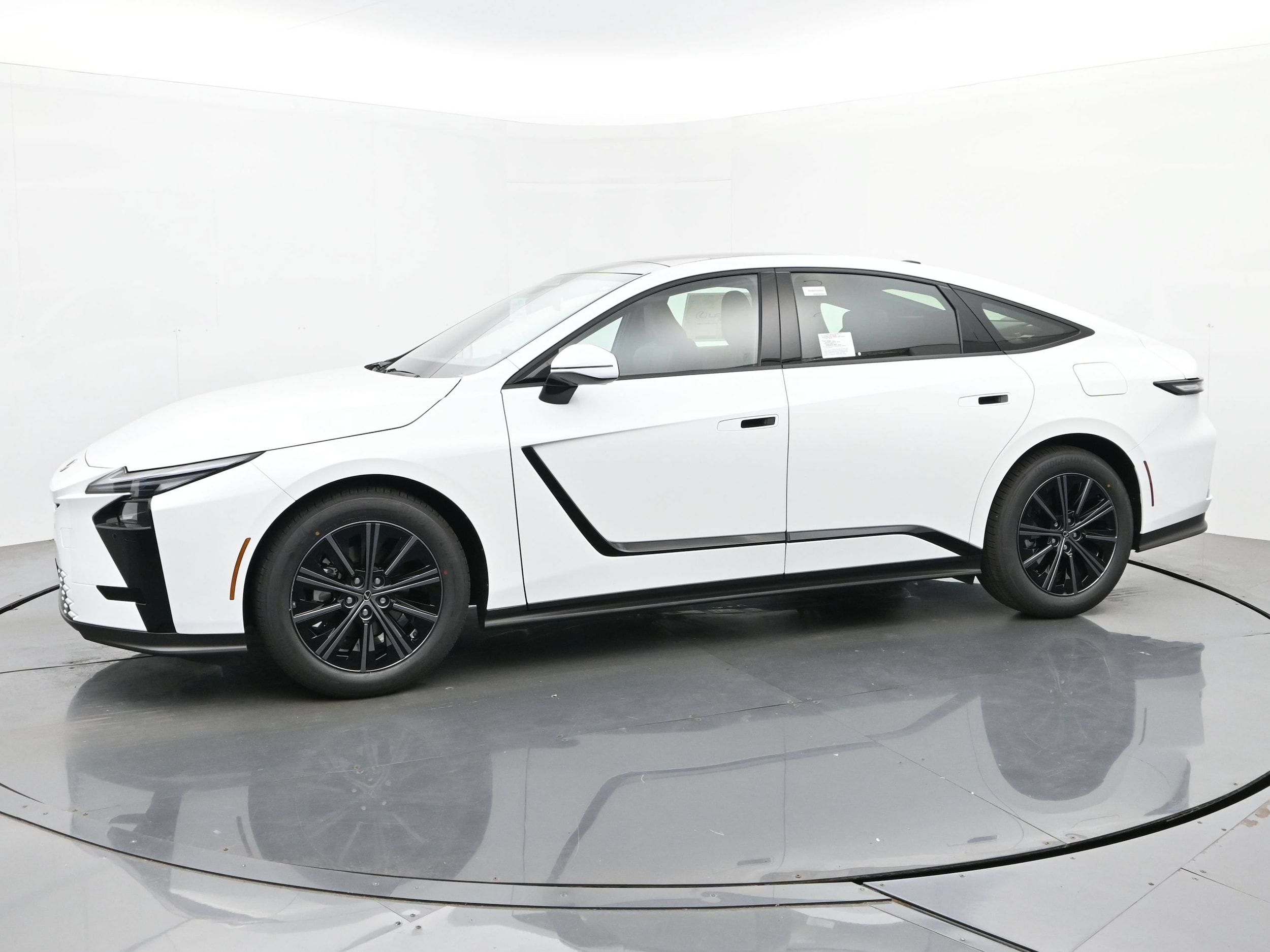 2026 Lexus ES Hybrid 2