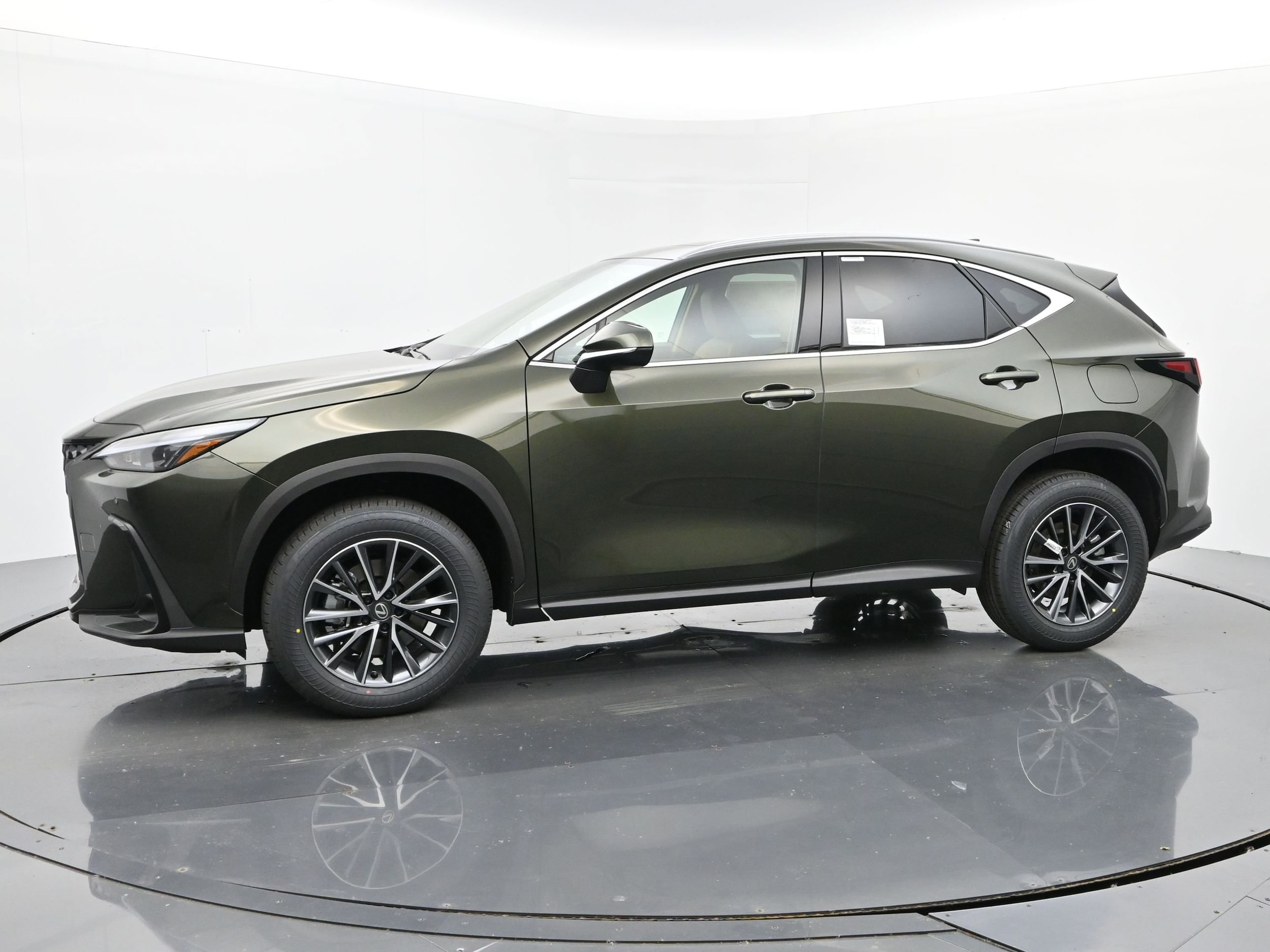 2026 Lexus NX 350 Premium AWD photo 2