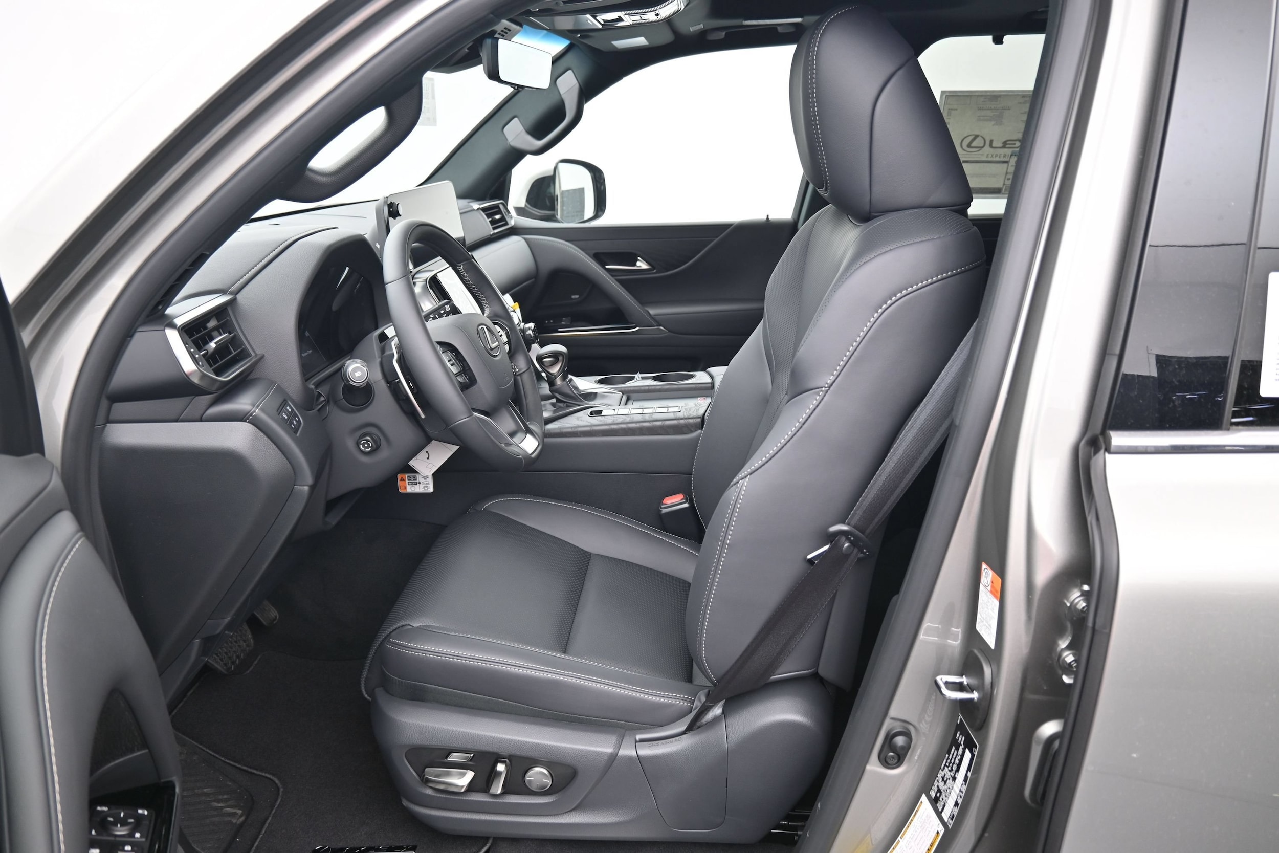 2026 Lexus LX 600 Luxury - Photo 11