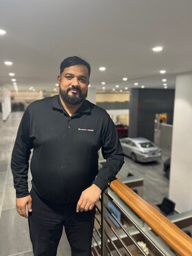 Staff member Mushahid Sidat from ID_f0faf3bd4224