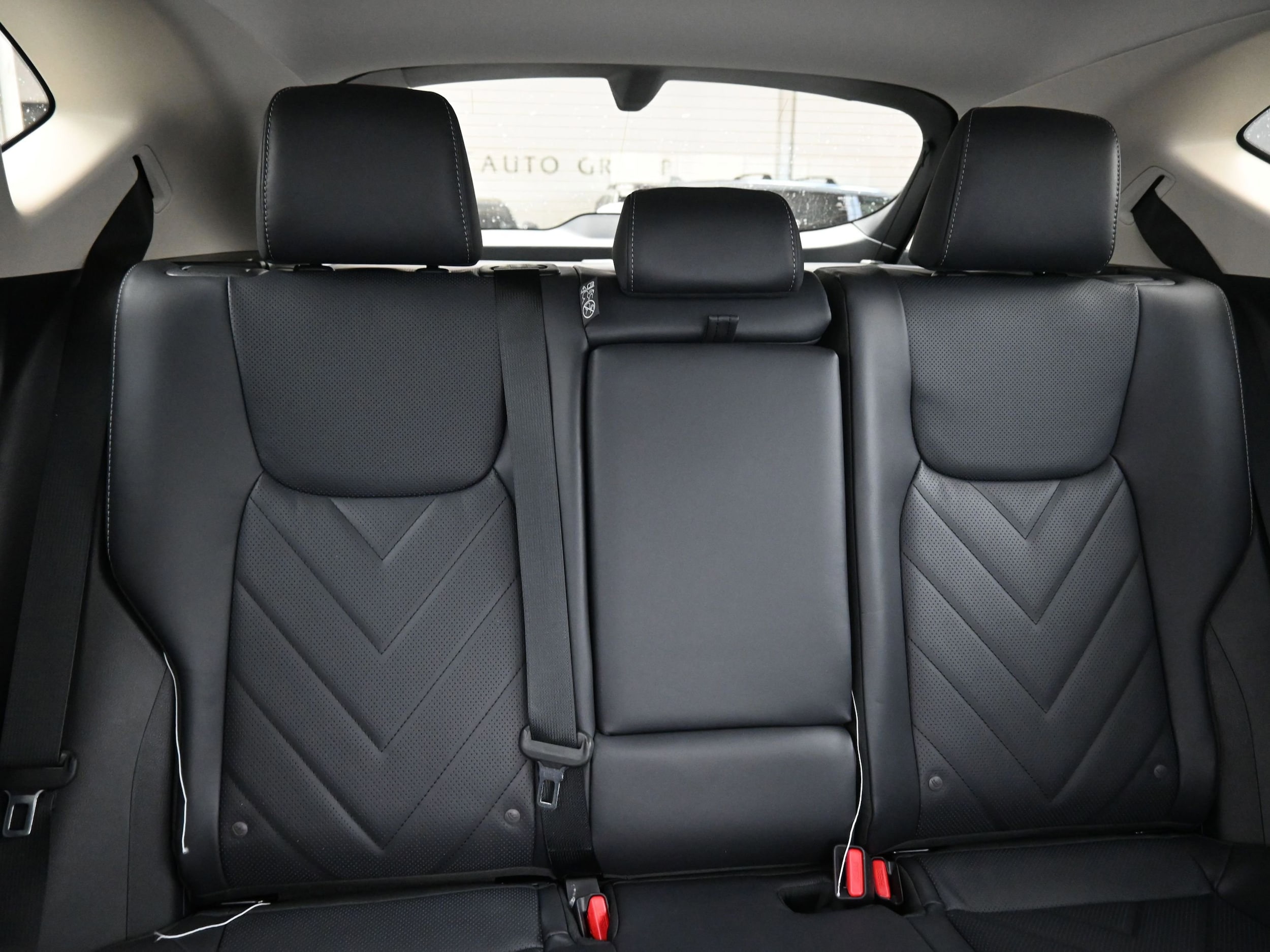 2025 Lexus NX - Photo 14