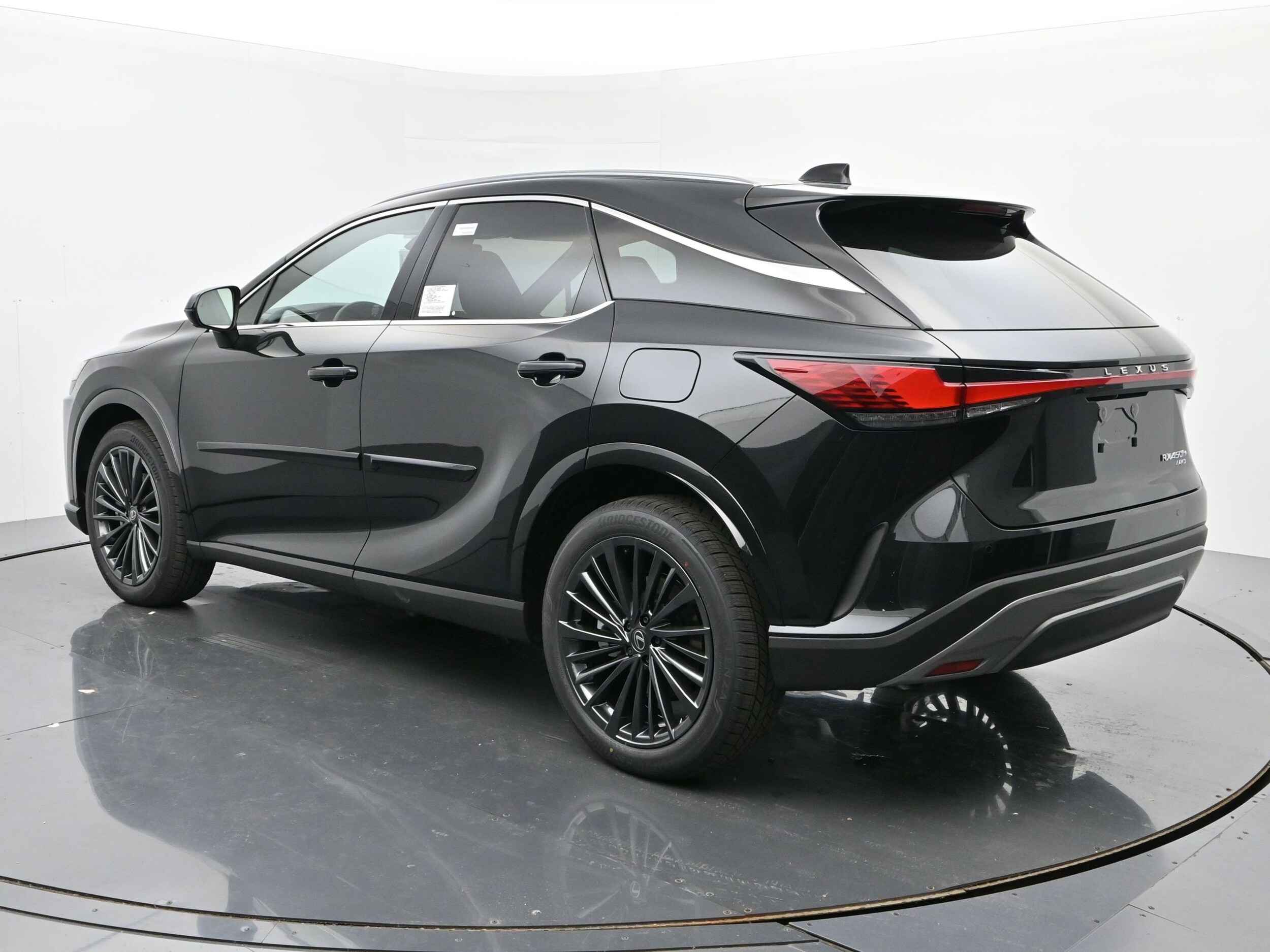 2026 Lexus RX 450h Premium AWD photo 3