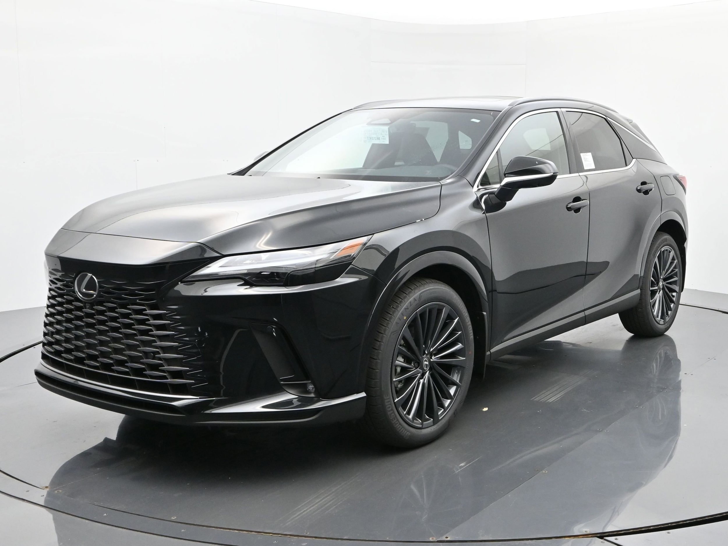 2026 Lexus RX PHEV 450h+'s photo