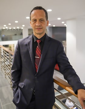 Staff member Sandro Martinez from ID_8cdd195e9cb8