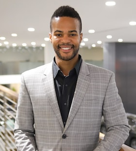 Staff member Dominique Smith from ID_8cdd195e9cb8