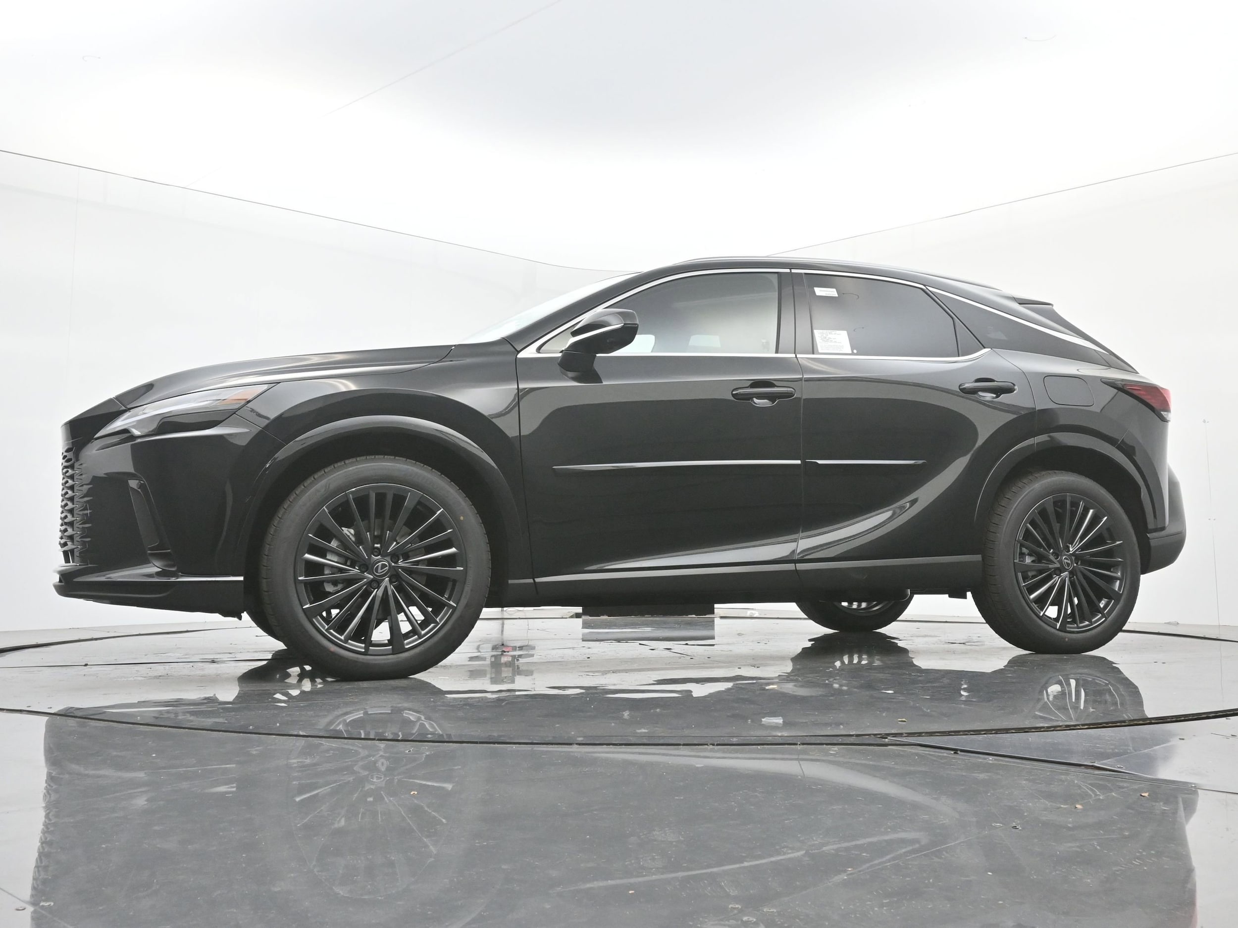2026 Lexus RX 450h+ Premium - Photo 16