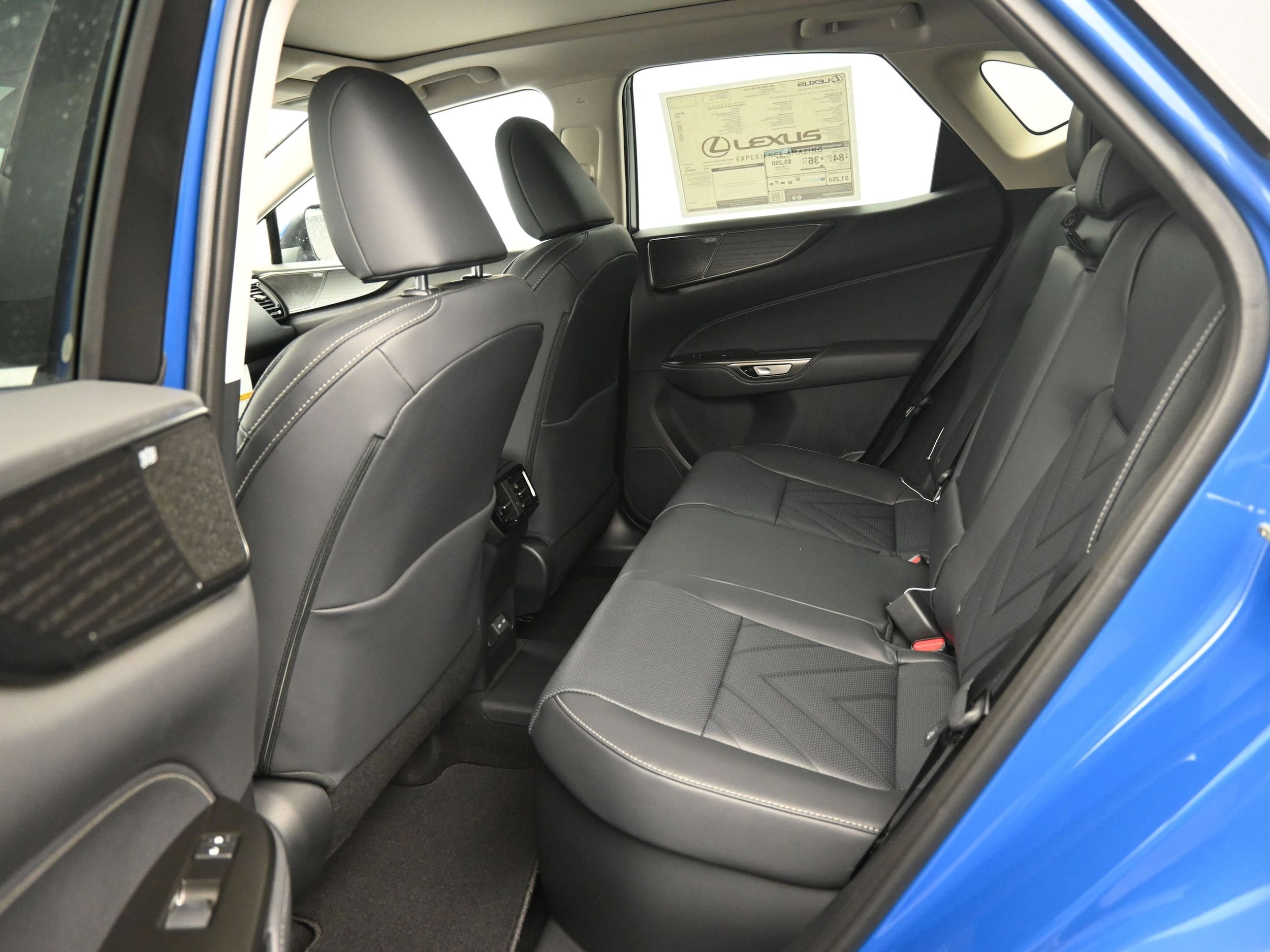 2025 Lexus NX - Photo 9