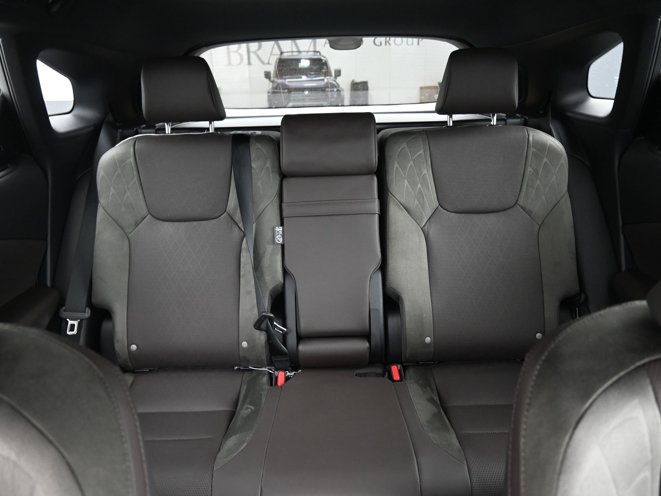 2026 Lexus RX 450h+ Luxury - Photo 14