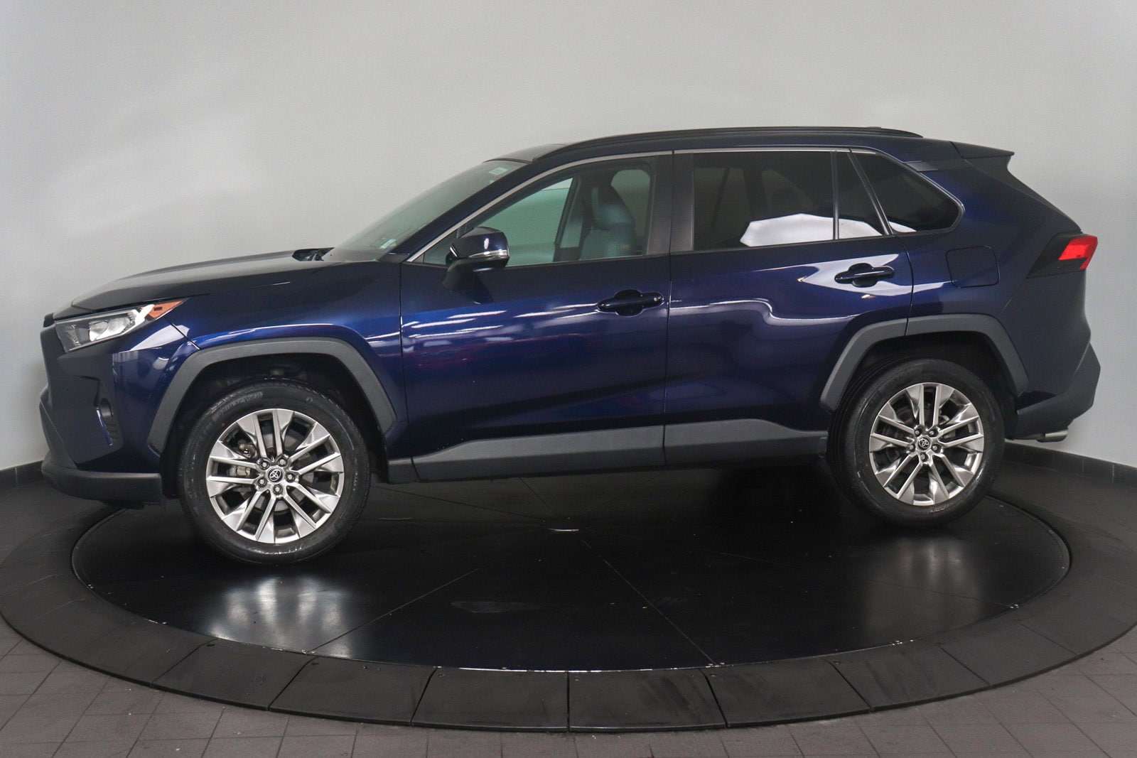 Used 2021 Toyota RAV4 XLE Premium with VIN 2T3A1RFV2MW206088 for sale in Northfield, Minnesota