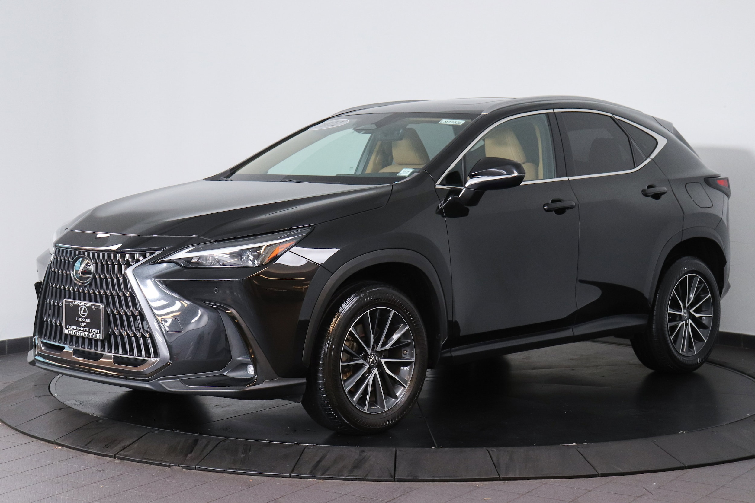 2022 Lexus NX 350's photo