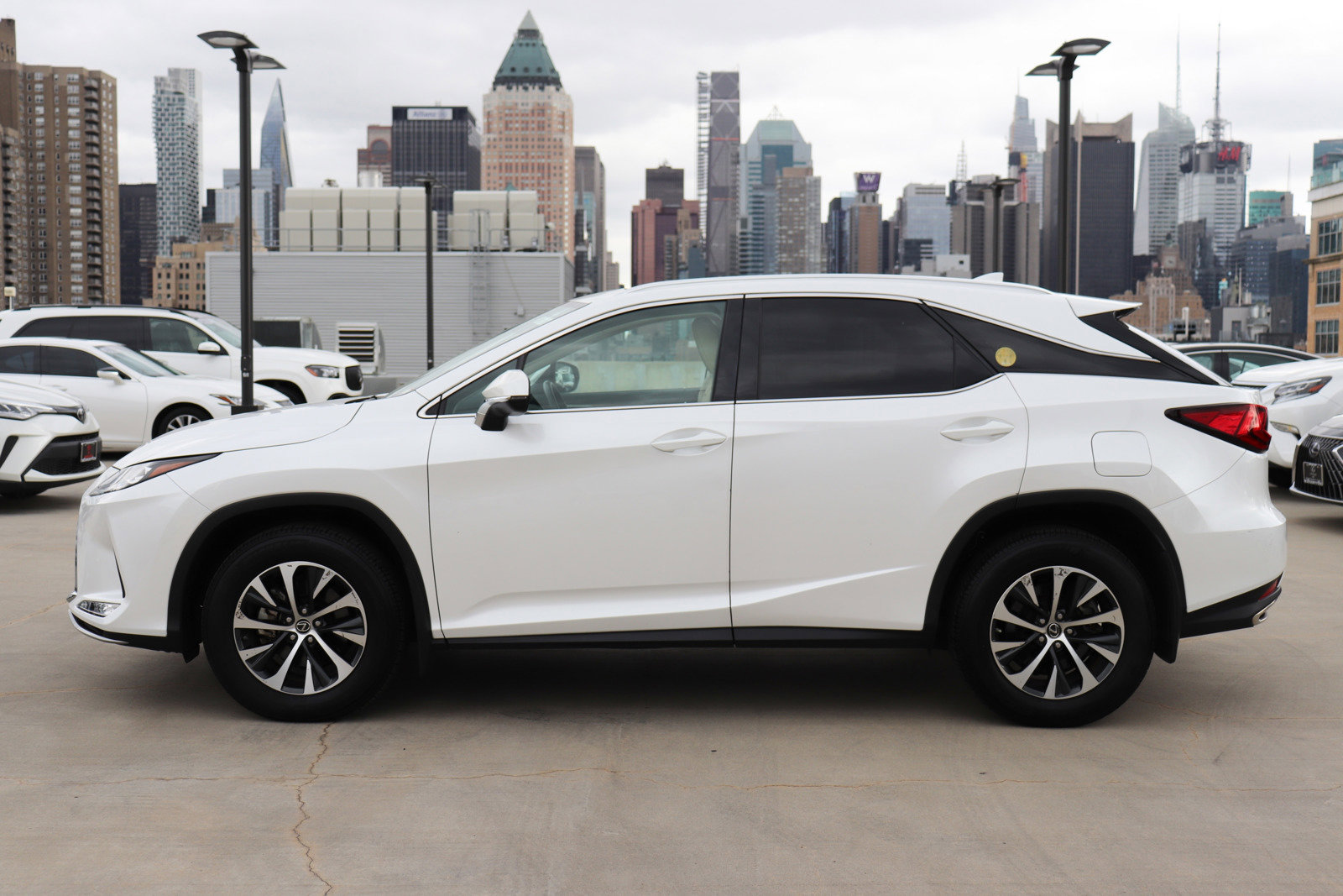 Certified 2022 Lexus RX 350 with VIN 2T2HZMDA9NC314063 for sale in New York, NY