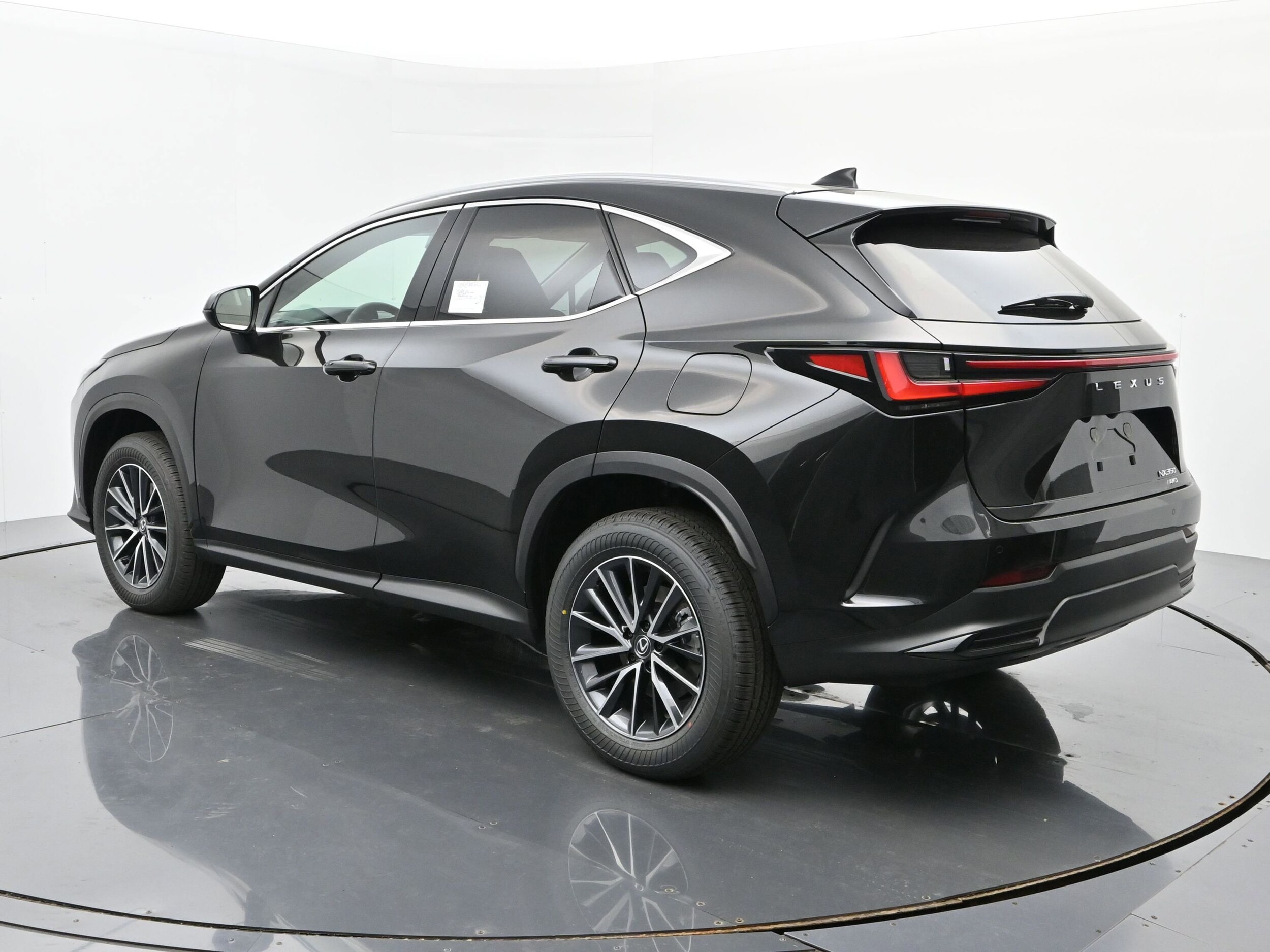 2025 Lexus NX 350 Premium AWD photo 3