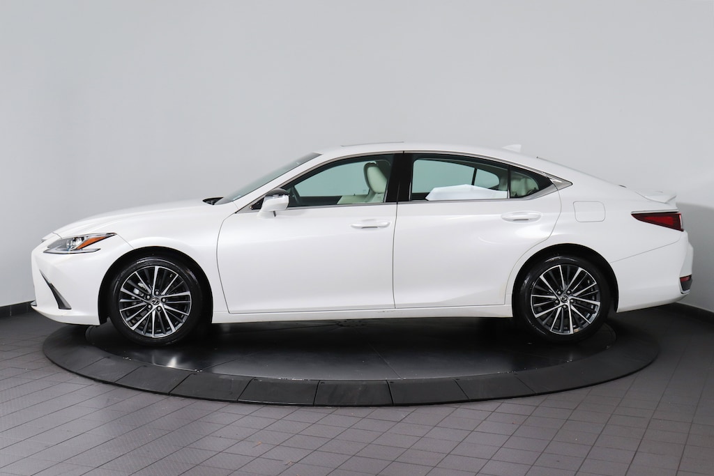 Certified 2022 Lexus ES 250 AWD SEDAN