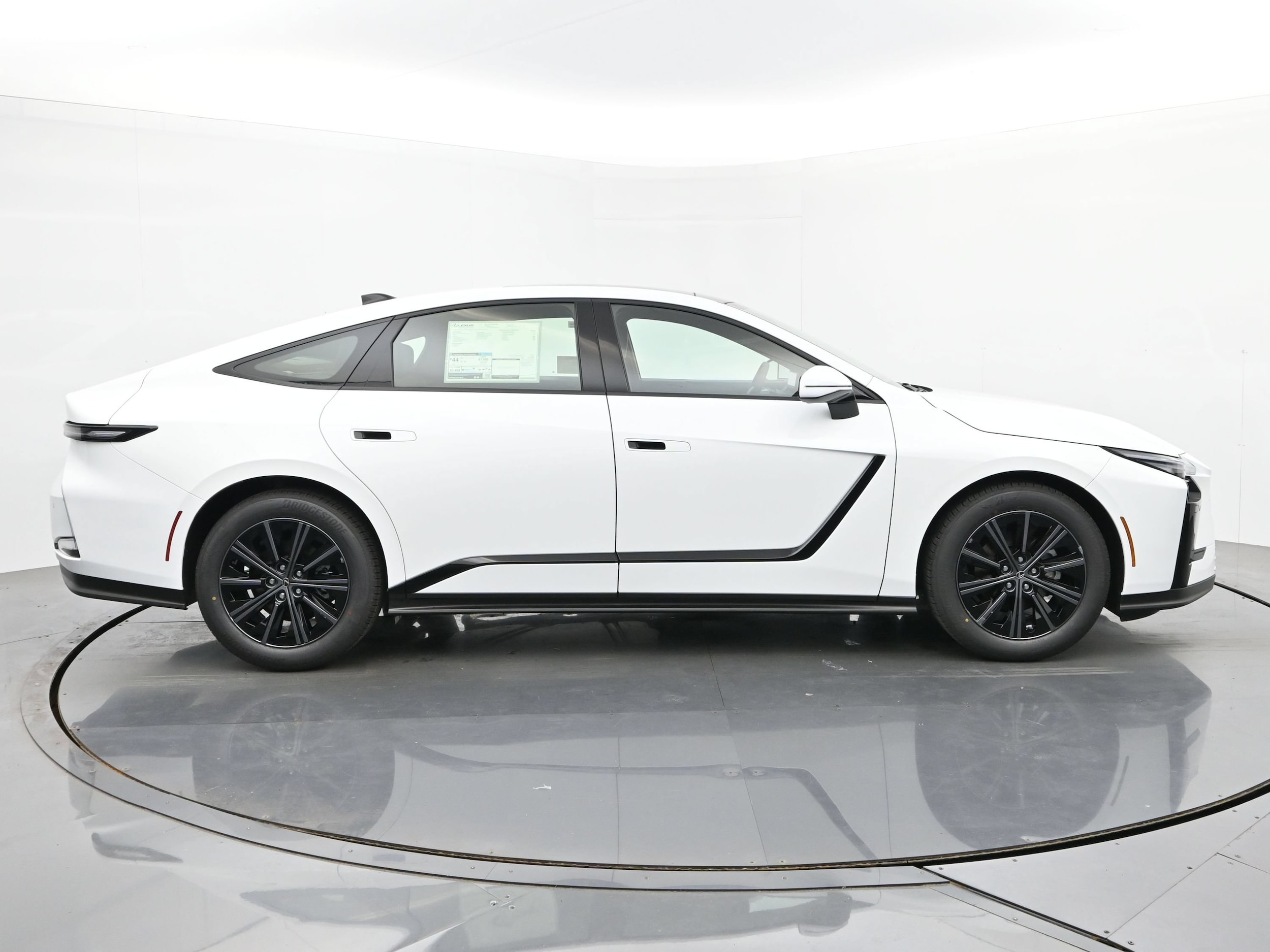 2026 Lexus ES Hybrid 6