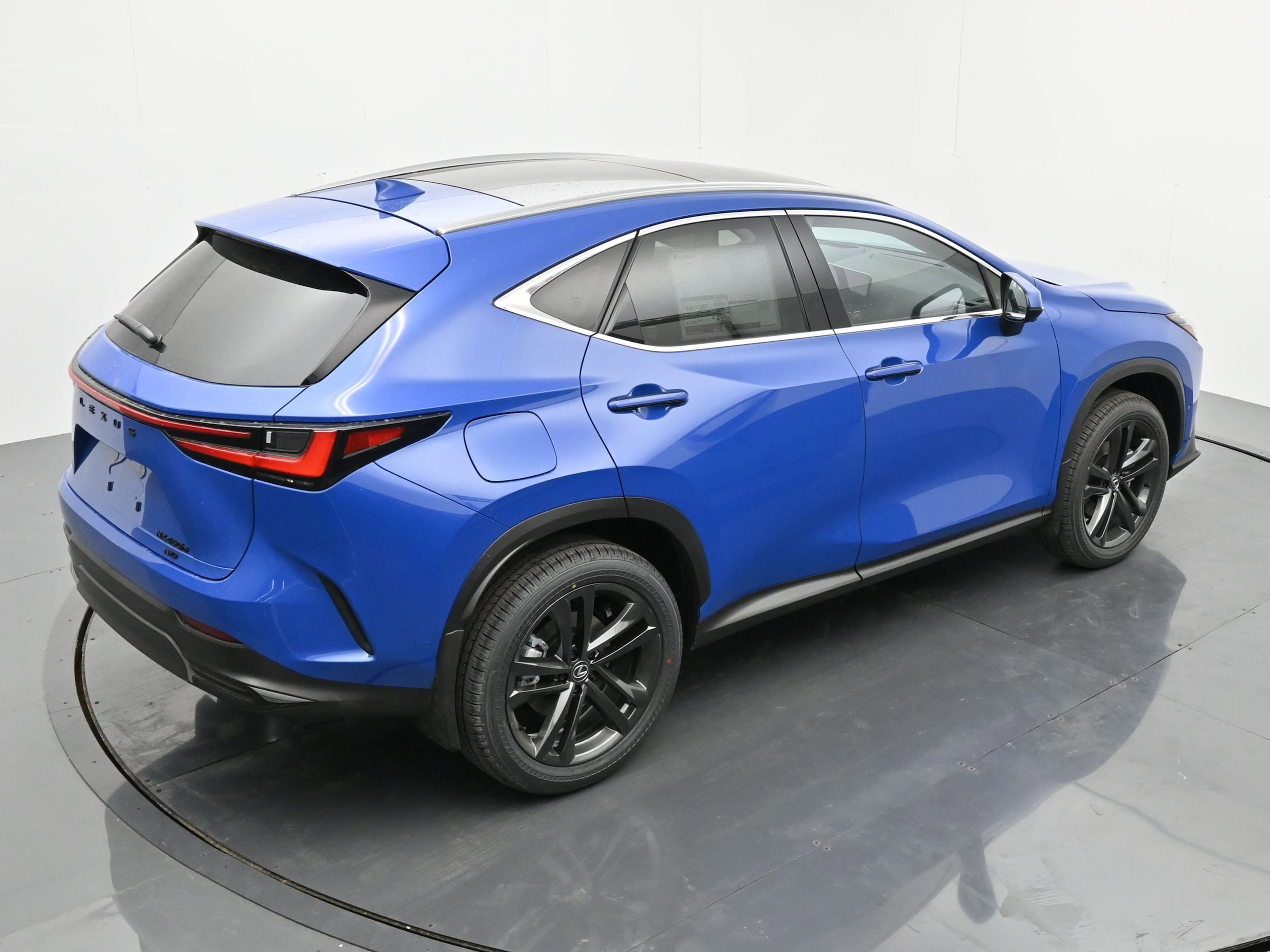 2025 Lexus NX - Photo 27