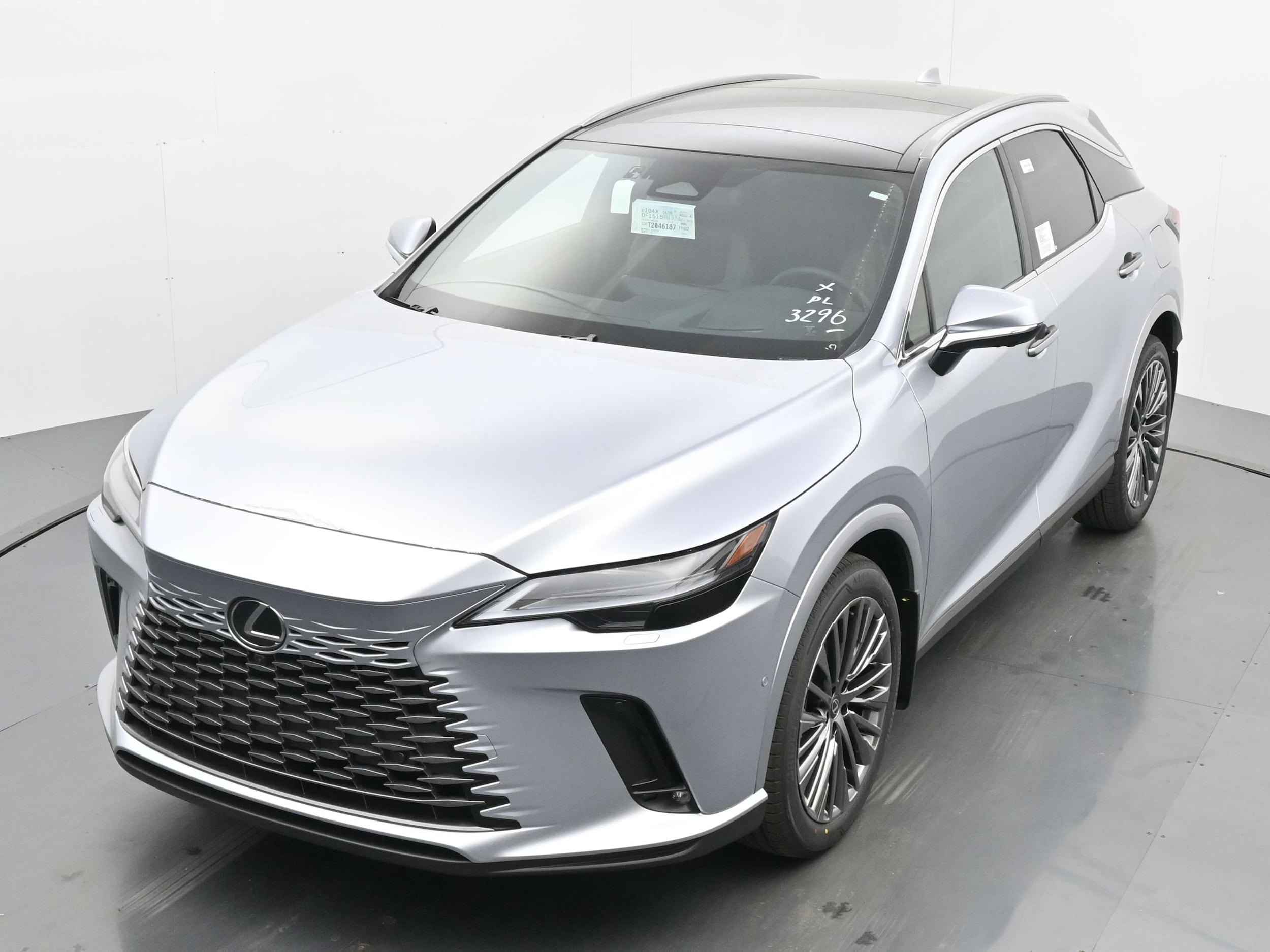 2026 Lexus RX 450h+ Luxury - Photo 23