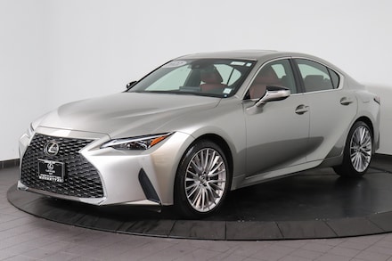 2022 LEXUS IS 300