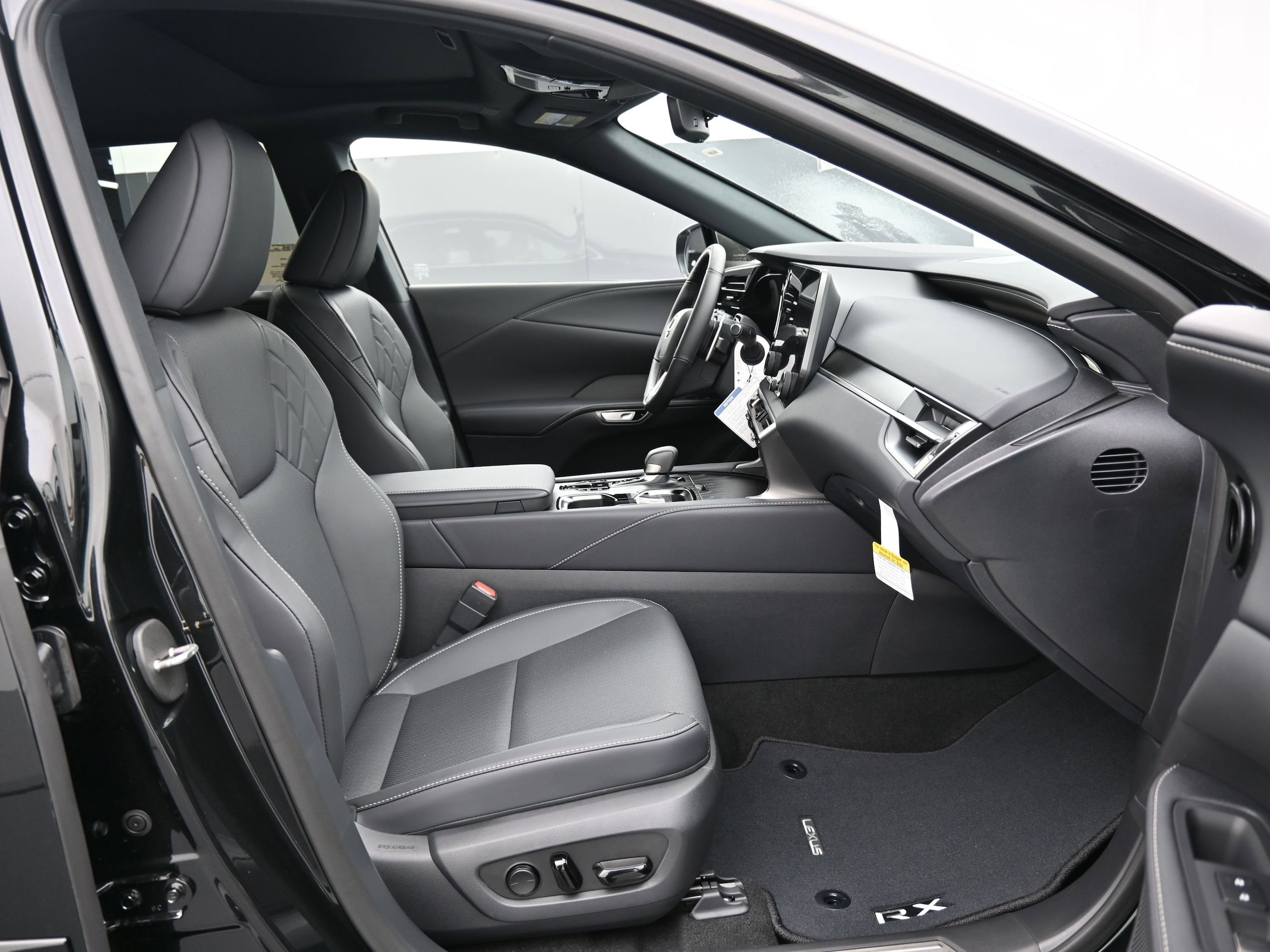 2026 Lexus RX 450h+ Premium - Photo 13