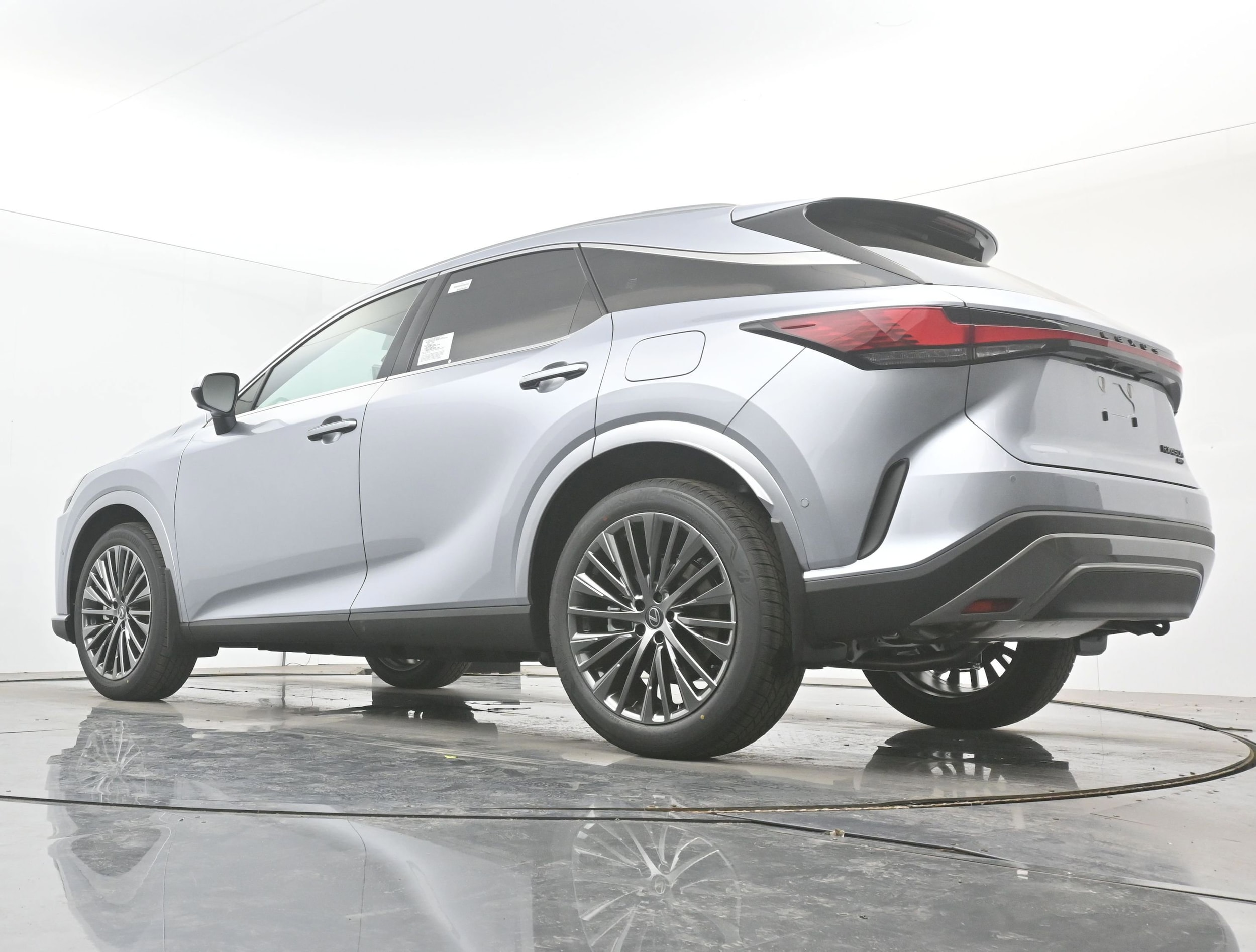 2026 Lexus RX 450h+ Luxury - Photo 17