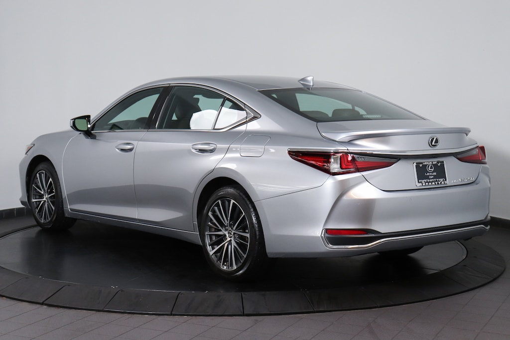 Used 2022 Lexus ES 250