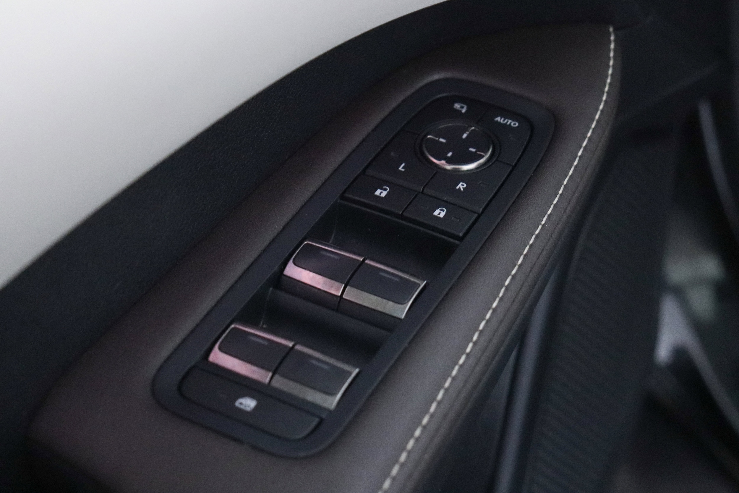 2024 Lexus RX 350 - Photo 12