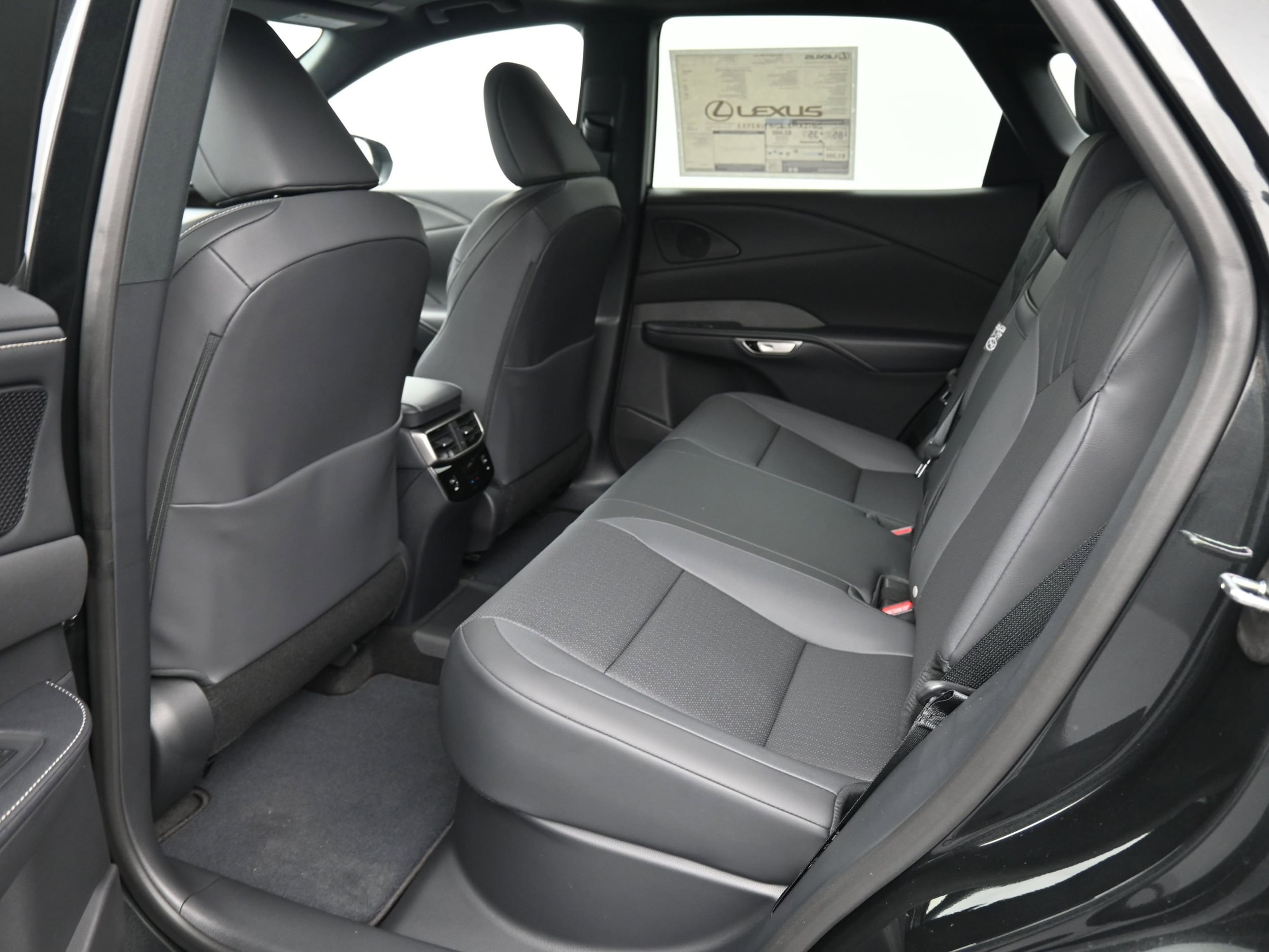 2026 Lexus RX 450h+ Premium - Photo 10