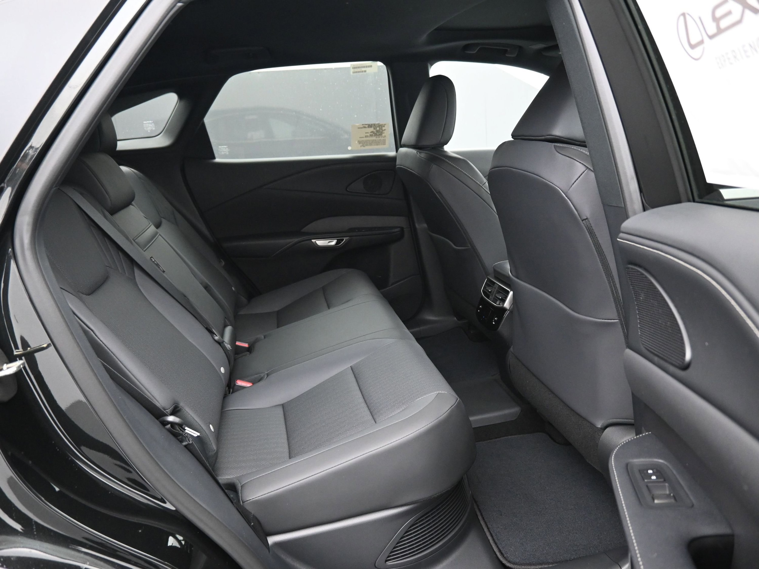 2026 Lexus RX 450h+ Premium - Photo 12