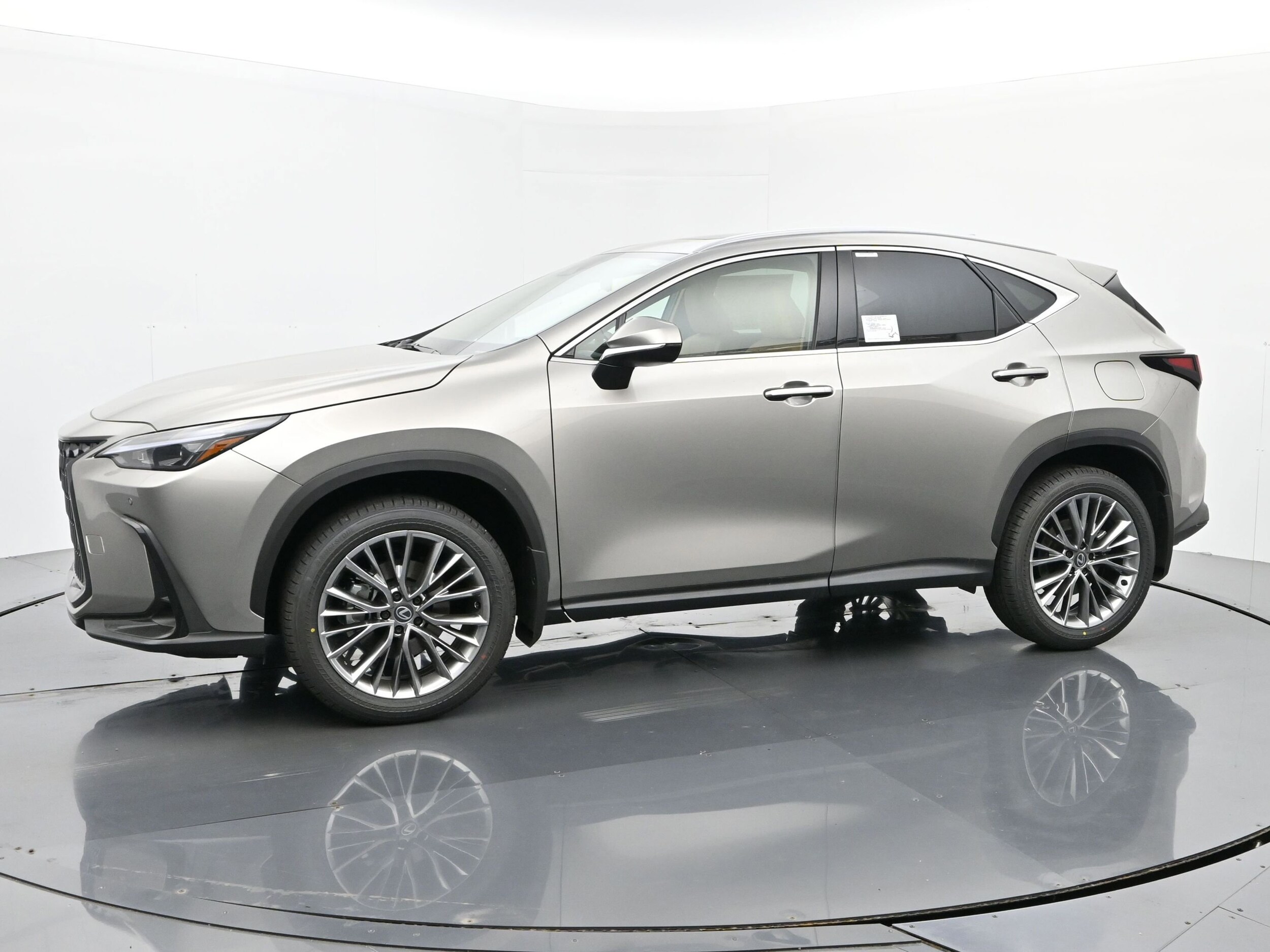 2026 Lexus NX 350h Premium AWD photo 2