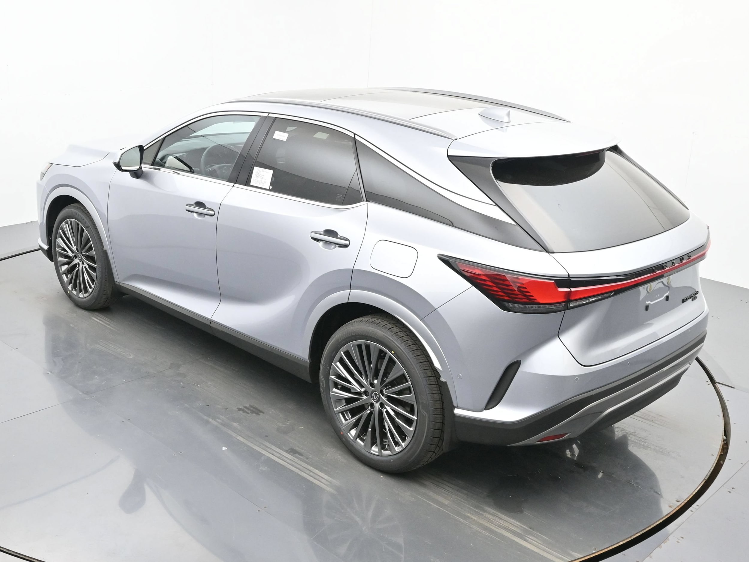 2026 Lexus RX 450h+ Luxury - Photo 25