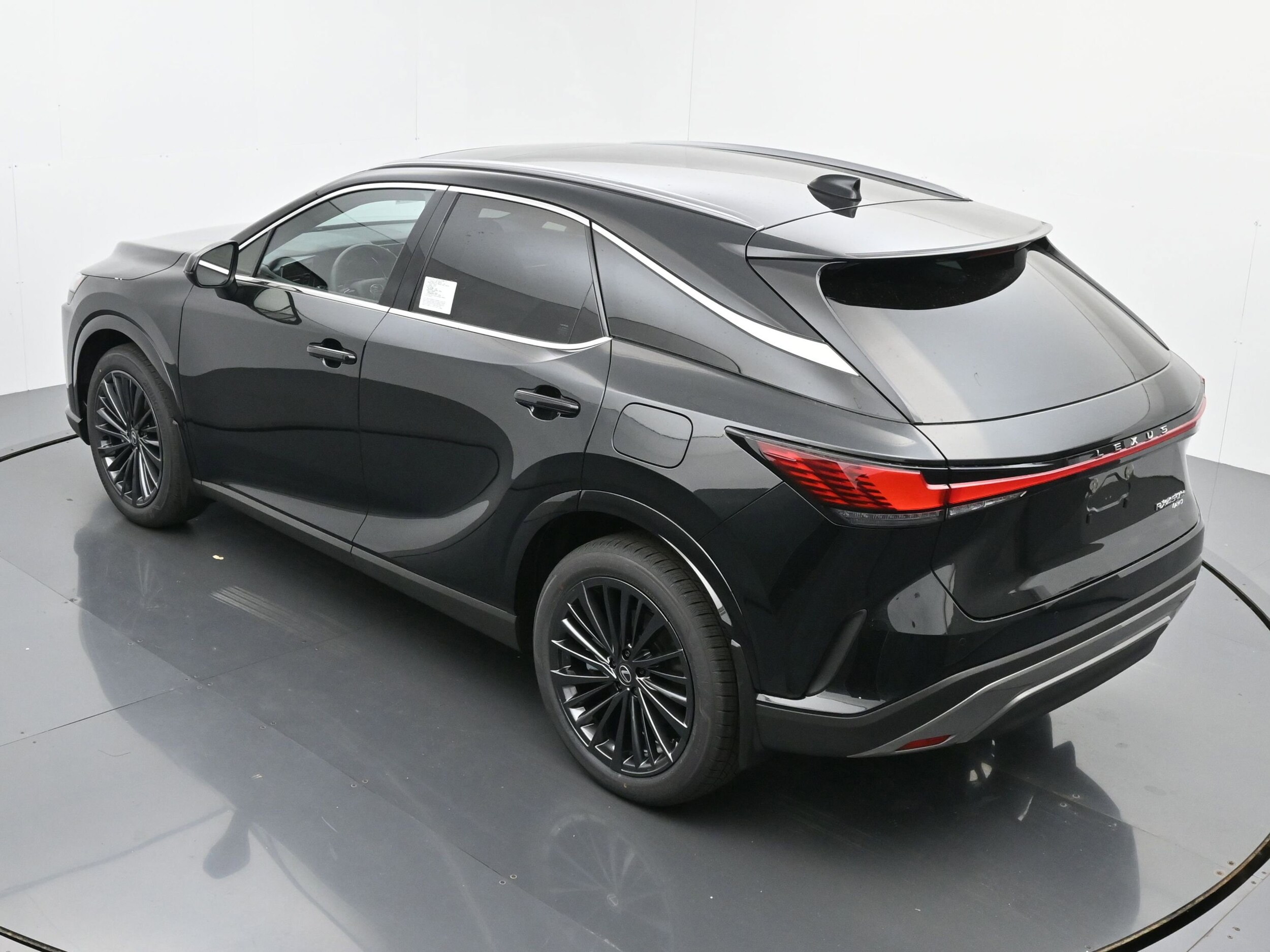 2026 Lexus RX 450h+ Premium - Photo 25