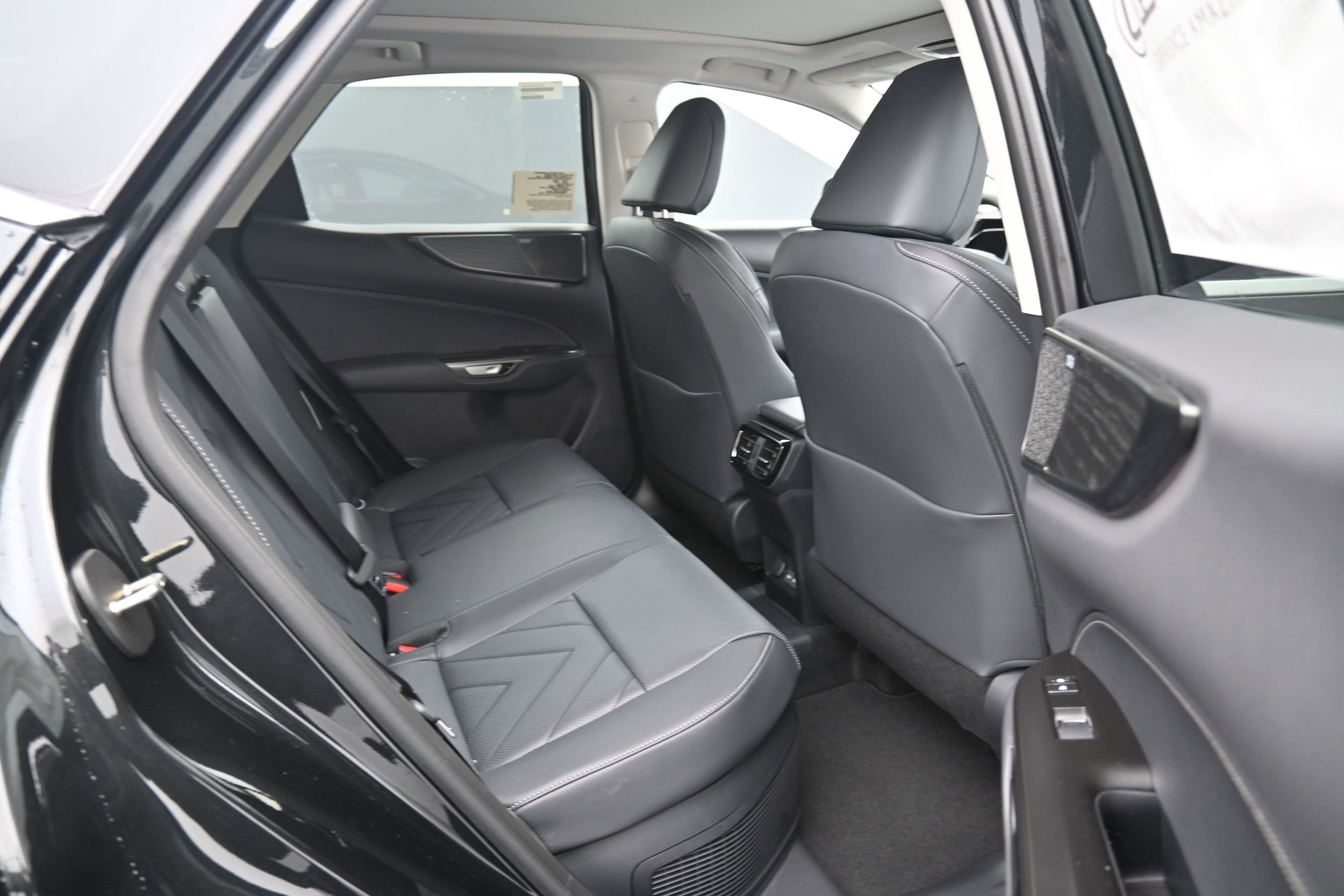 2026 Lexus NX 450h+ Luxury - Photo 12