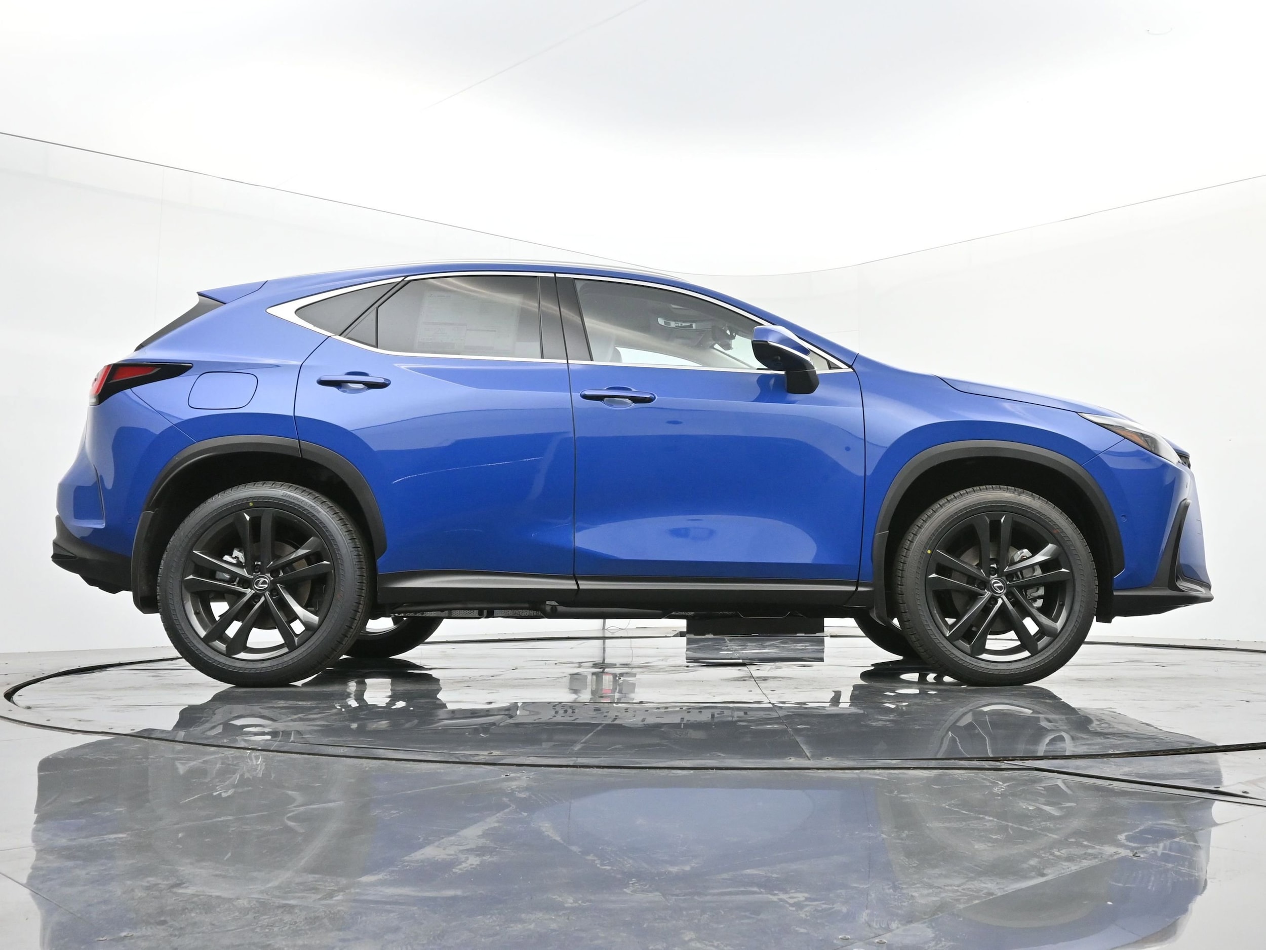 2025 Lexus NX - Photo 20