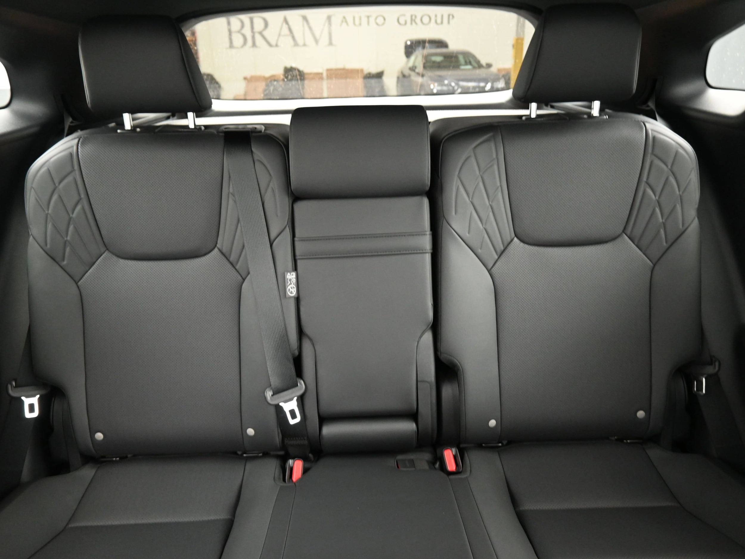 2026 Lexus RX 450h+ Premium - Photo 14